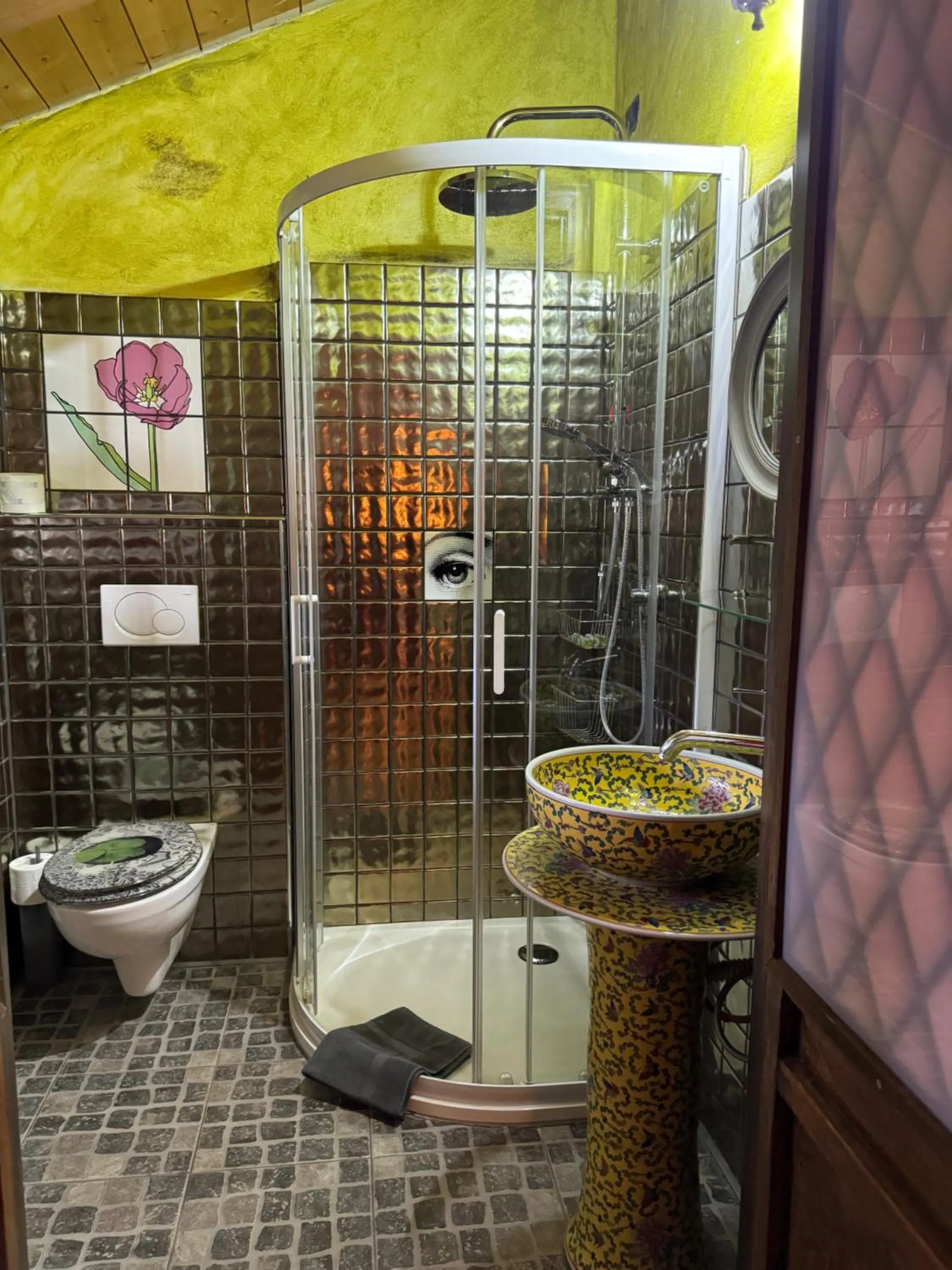 Shower in Villa Vietnamonamour