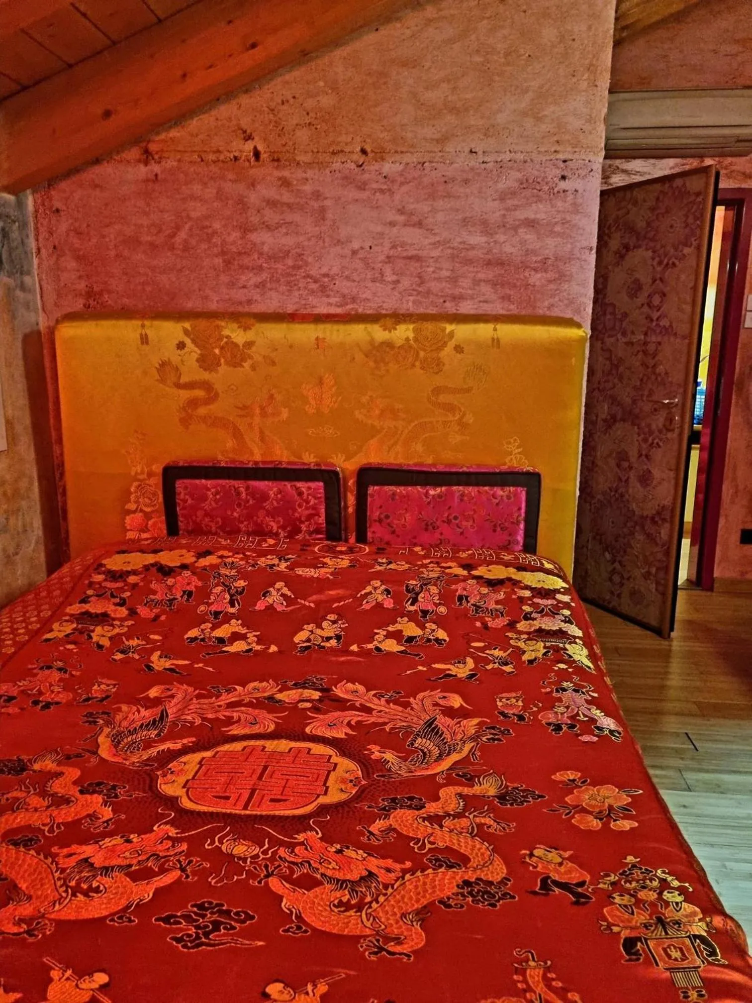 Bed in Villa Vietnamonamour