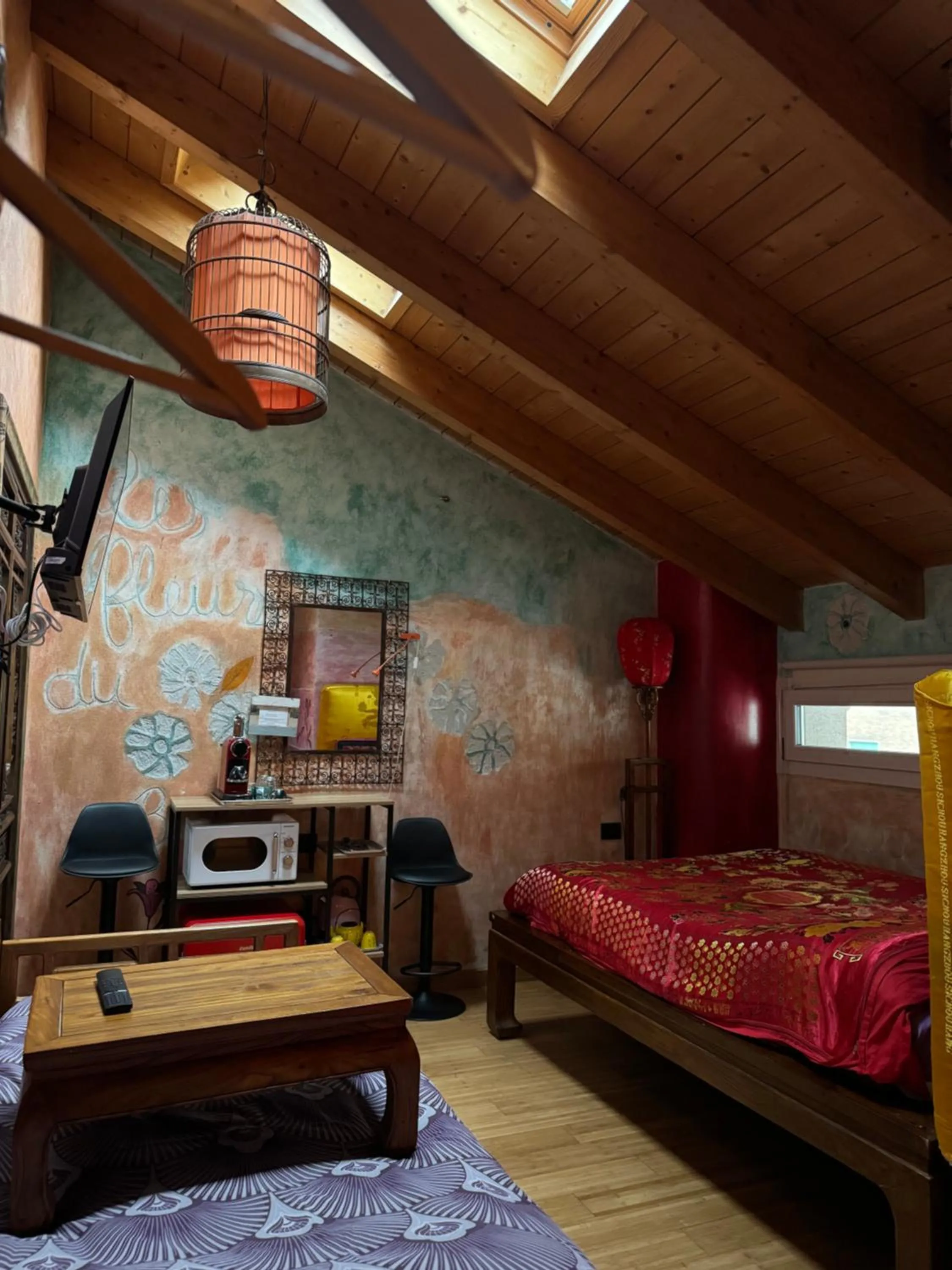 Bed in Villa Vietnamonamour