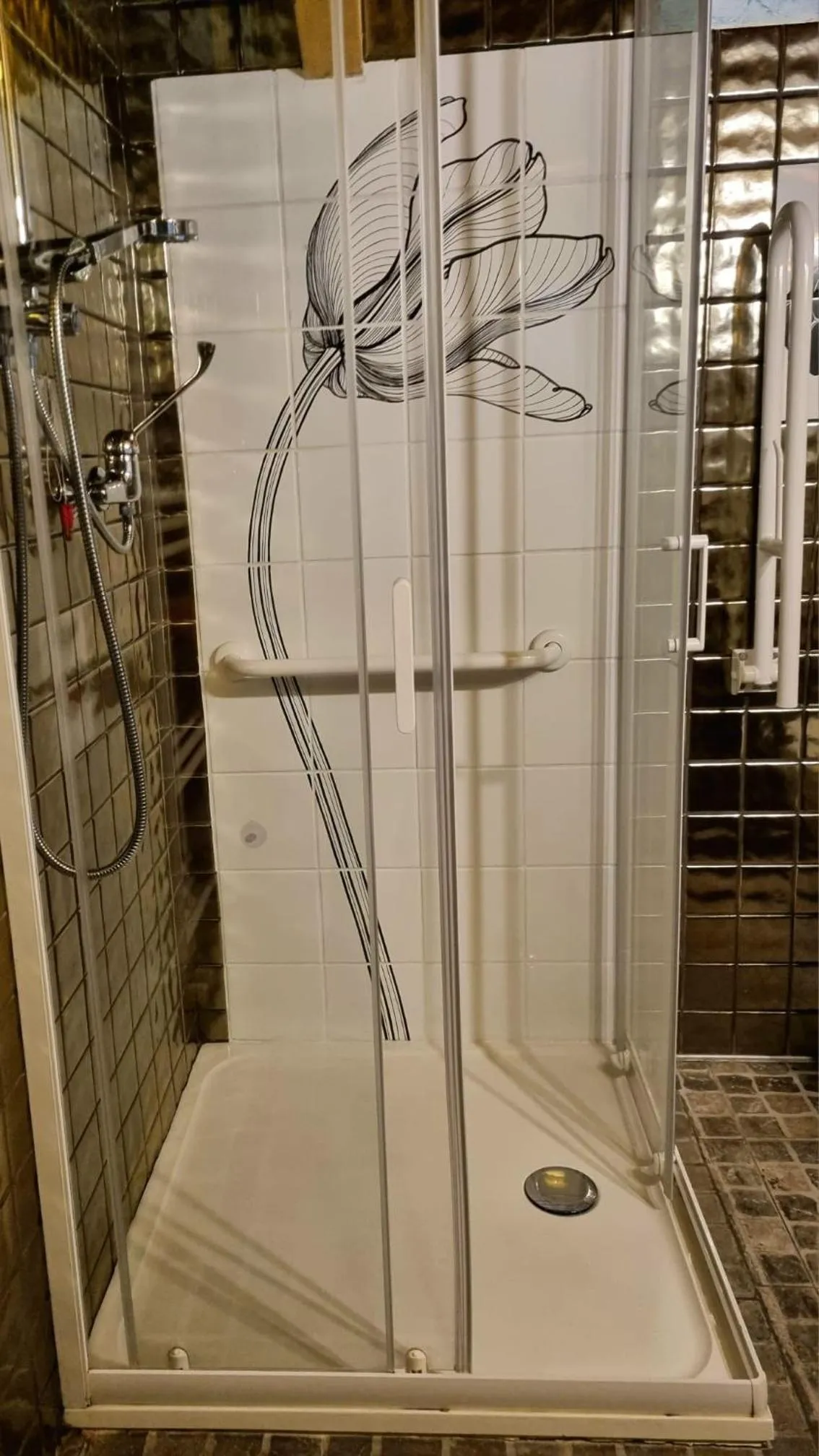 Shower in Villa Vietnamonamour