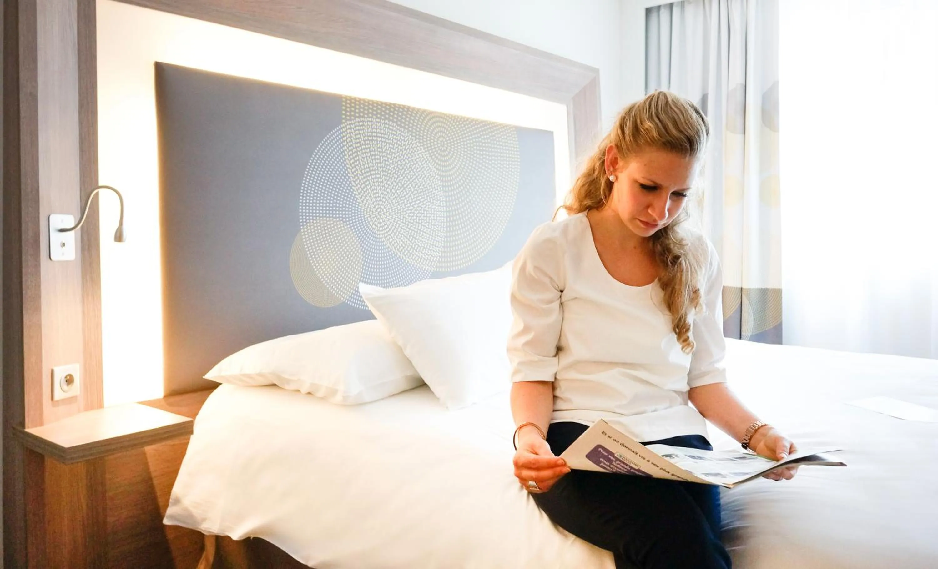 Bedroom, Bed in Novotel Saclay