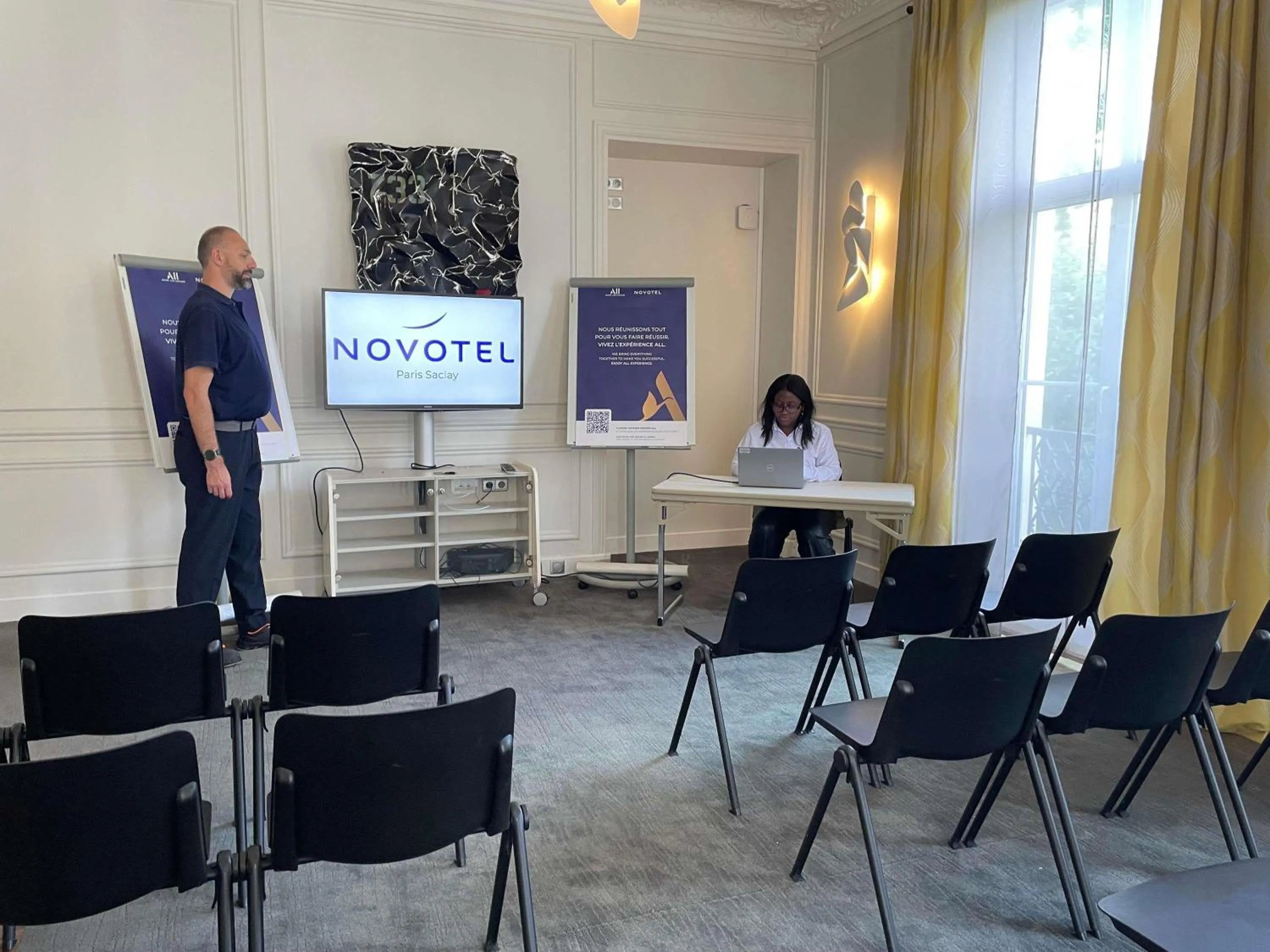 Meeting/conference room in Novotel Saclay