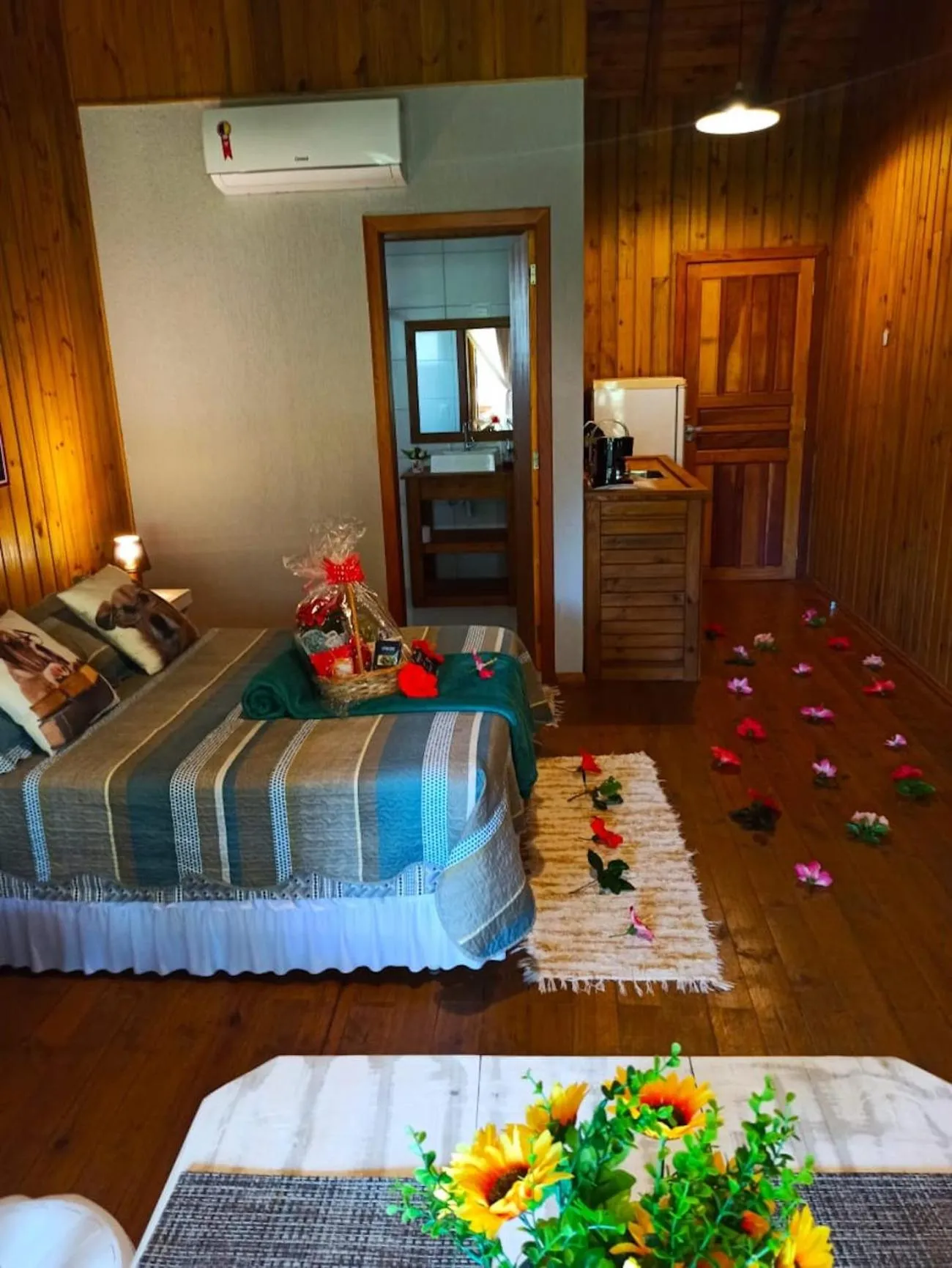 Bedroom, Bed in Pousada Chalé Suiço Bombinhas