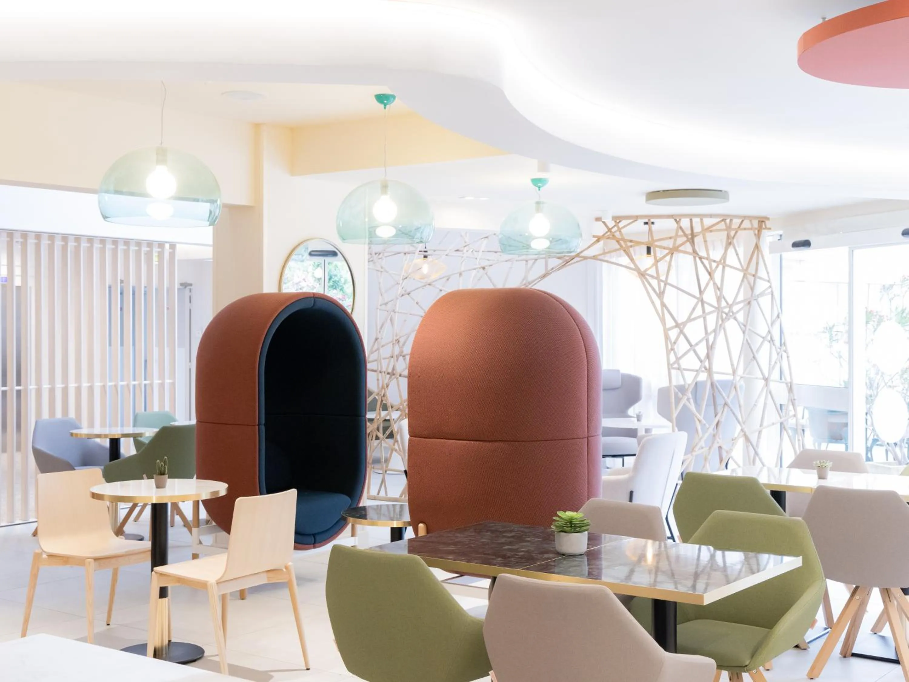 Lobby or reception in Novotel Suites Montpellier Antigone