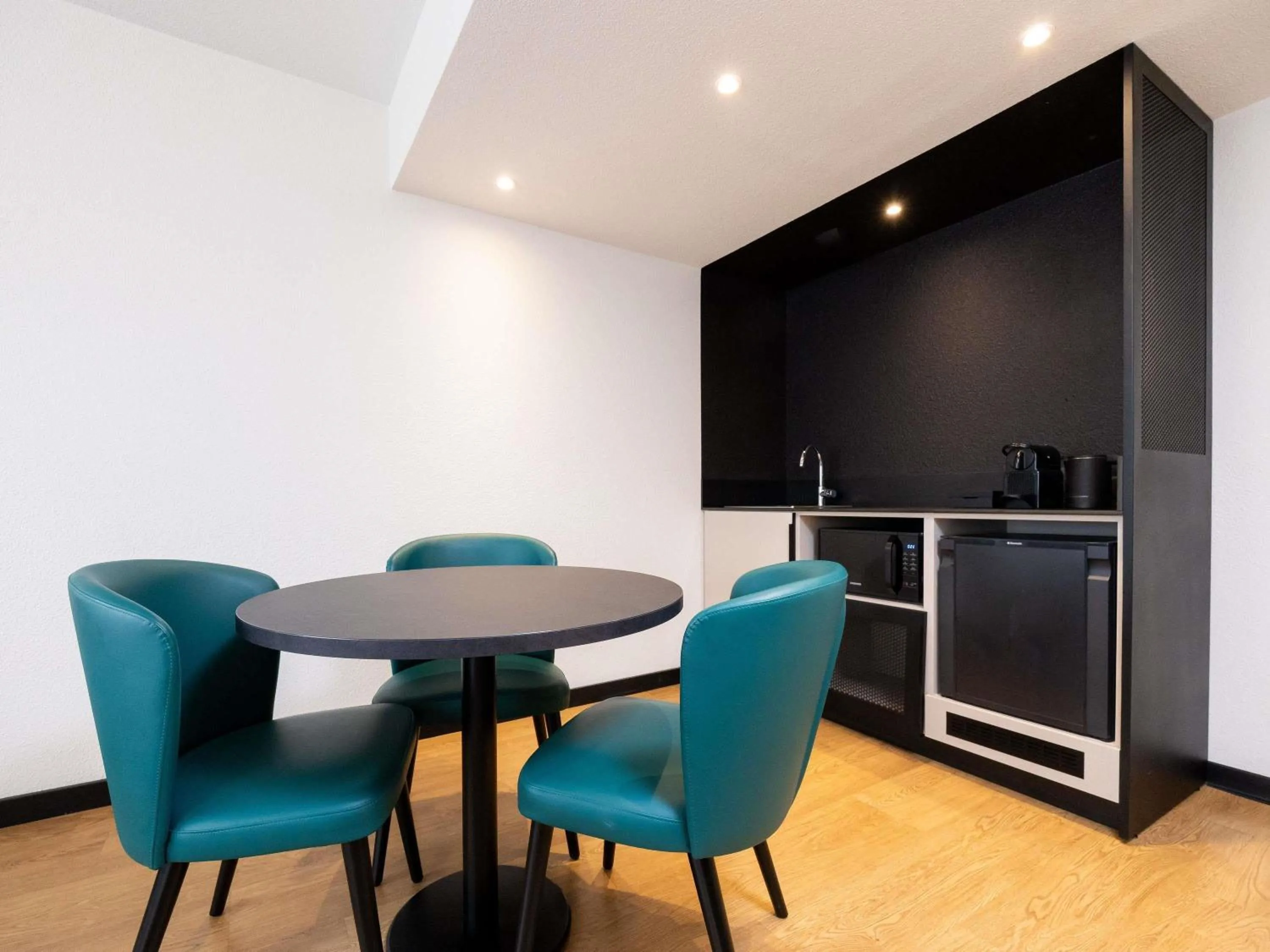 Photo of the whole room in Novotel Suites Montpellier Antigone