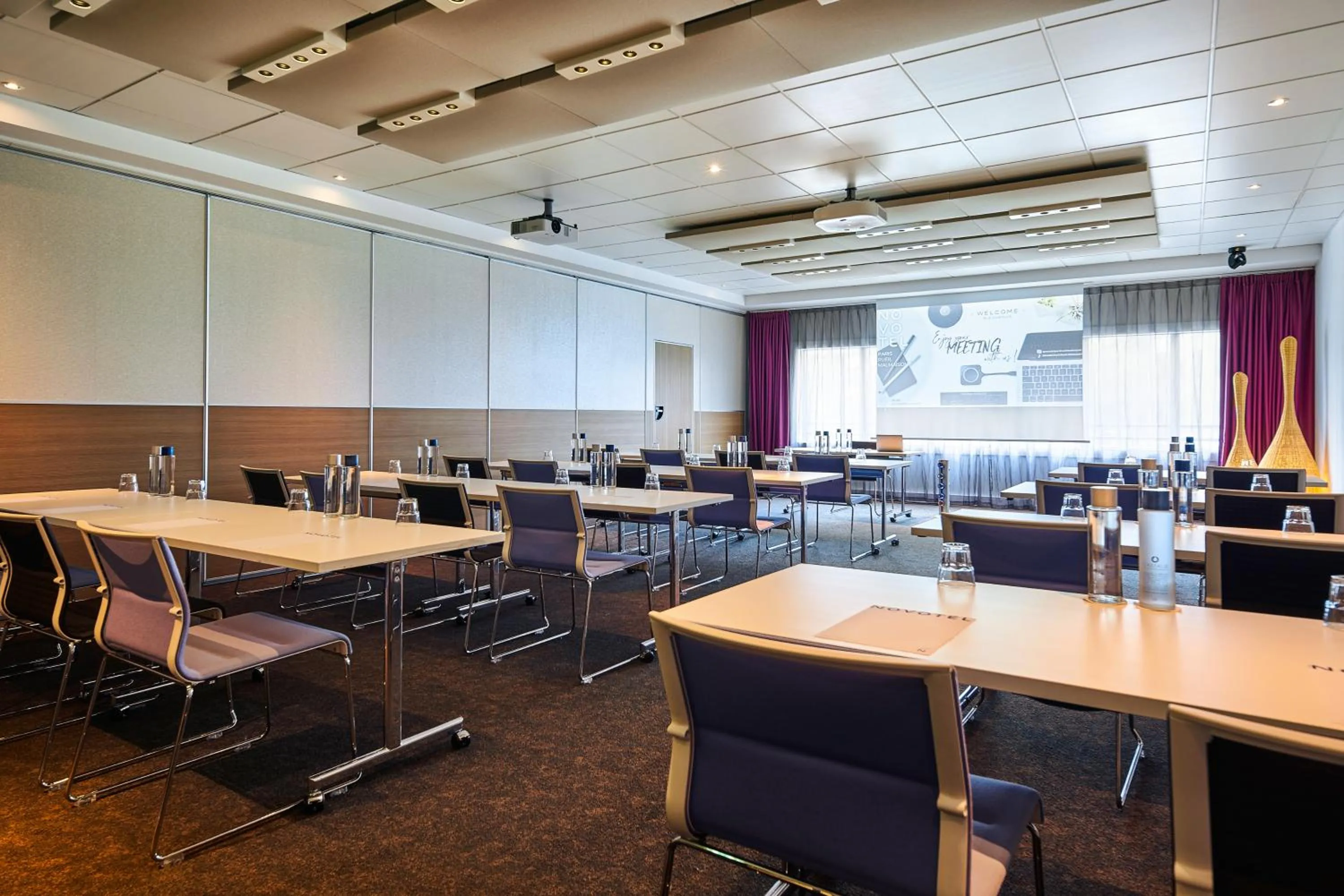 Meeting/conference room in Novotel Paris Rueil Malmaison