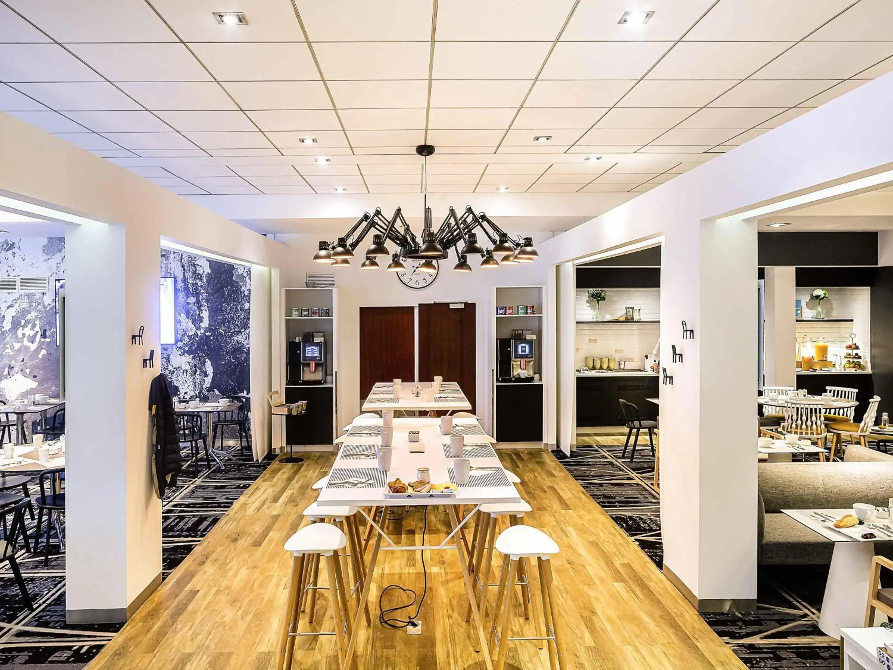 Restaurant/places to eat in Novotel Paris Rueil Malmaison Restaurant/places to eat in Novotel Paris Rueil Malmaison