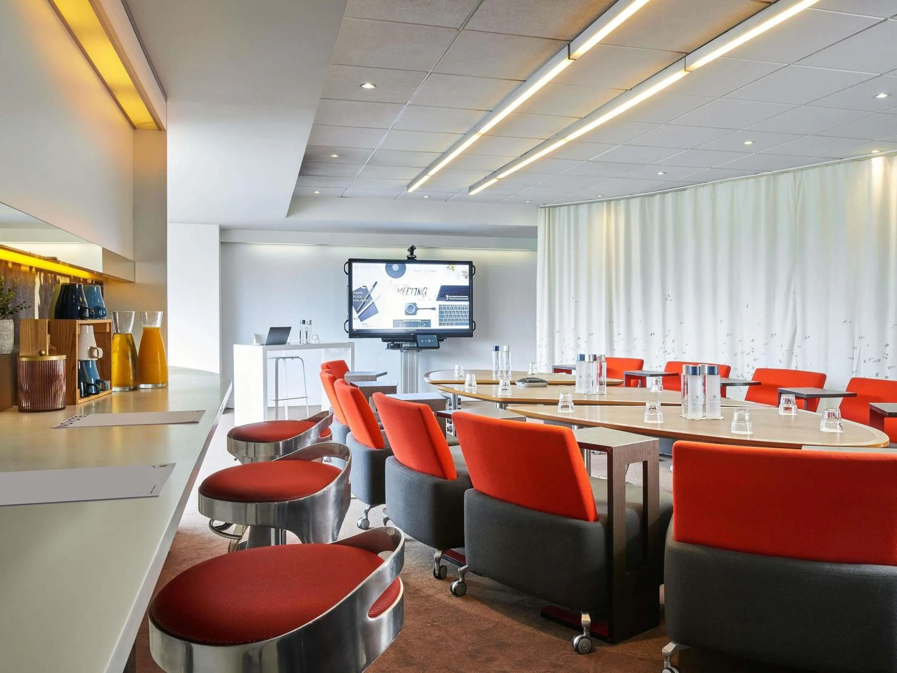 Meeting/conference room in Novotel Paris Rueil Malmaison