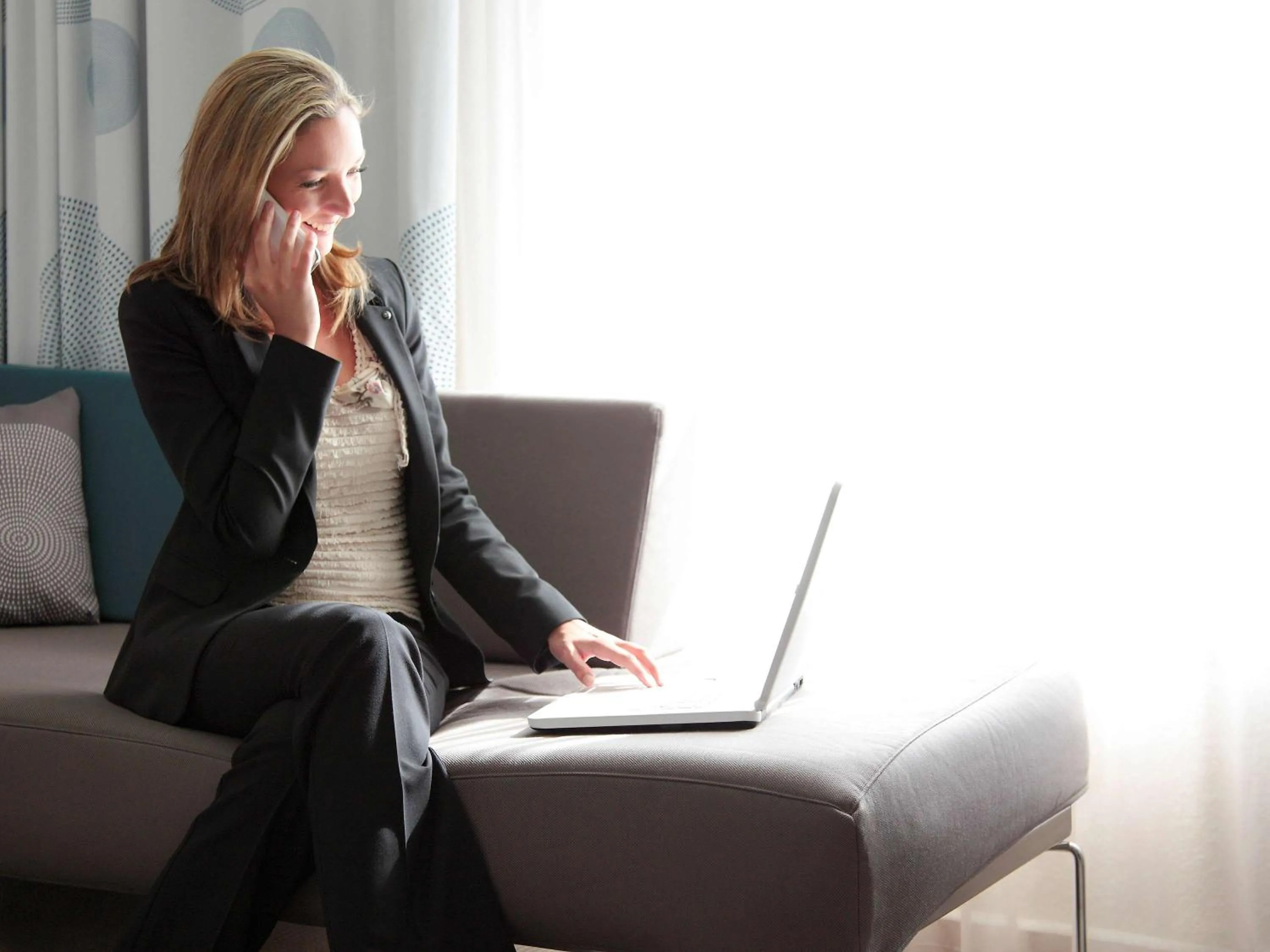Photo of the whole room in Novotel Paris Rueil Malmaison