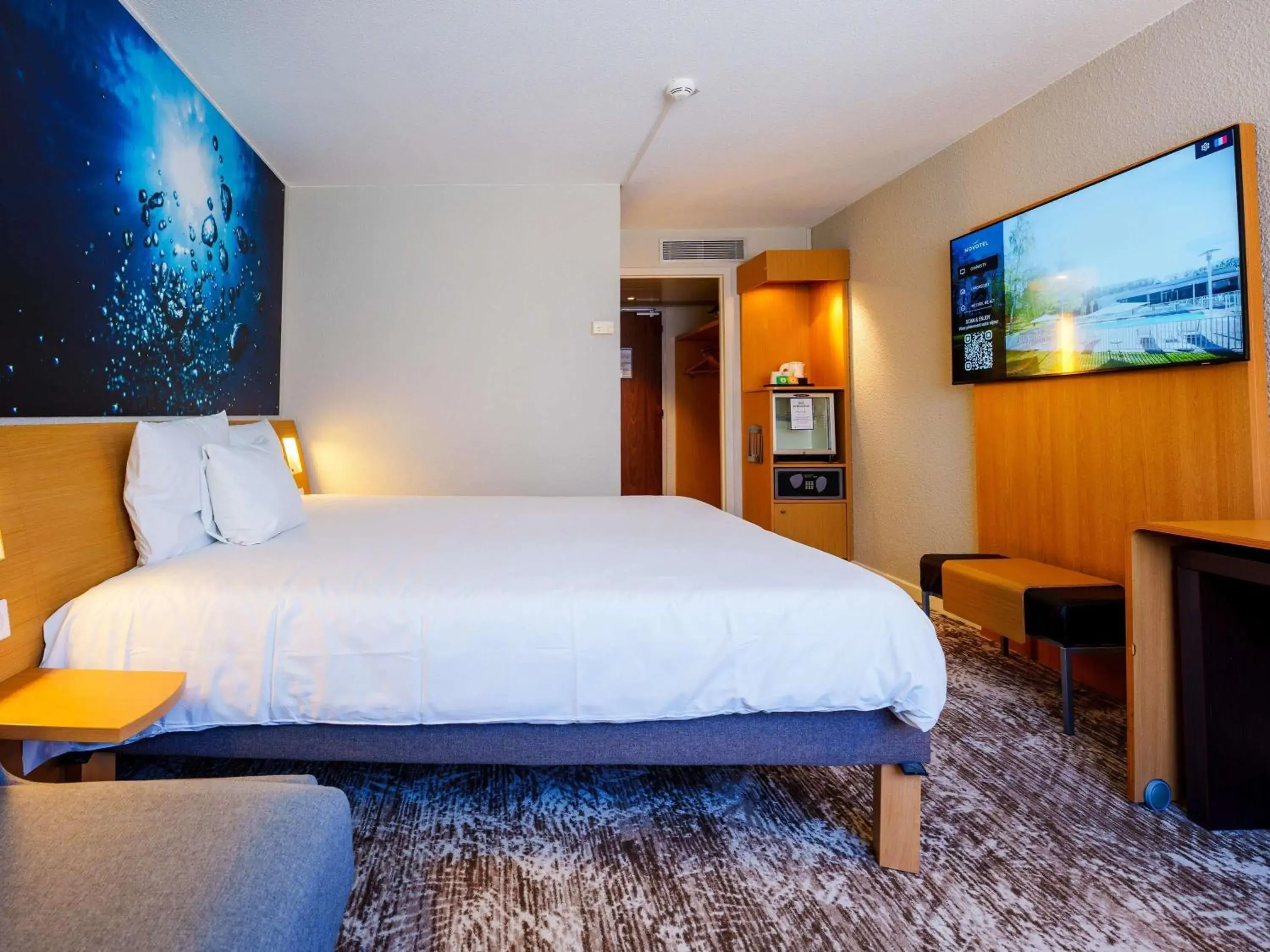 Superior Double Room with Sofa in Novotel Saint Avold Superior Double Room with Sofa in Novotel Saint Avold