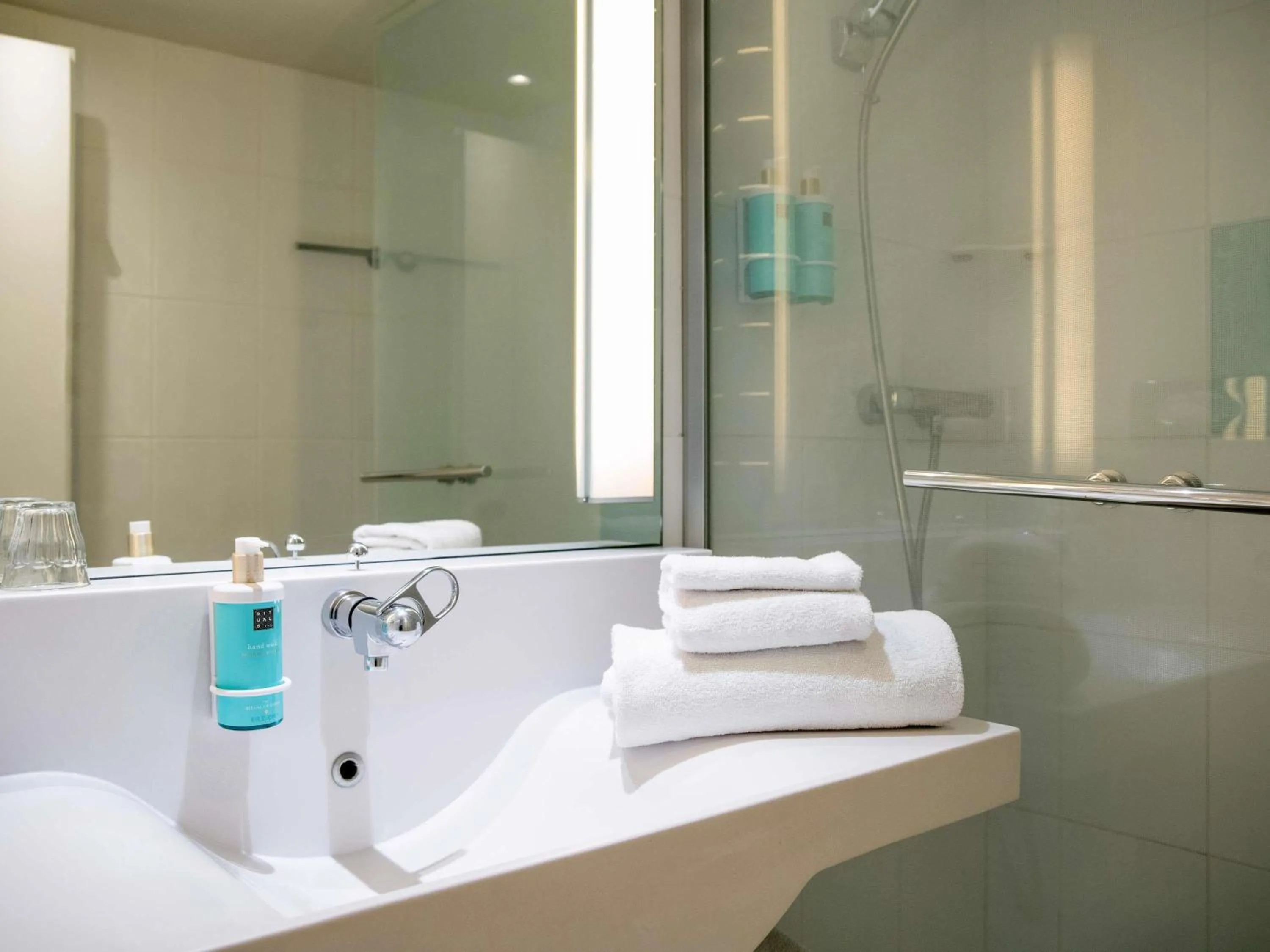 Bedroom in Novotel Saint Avold