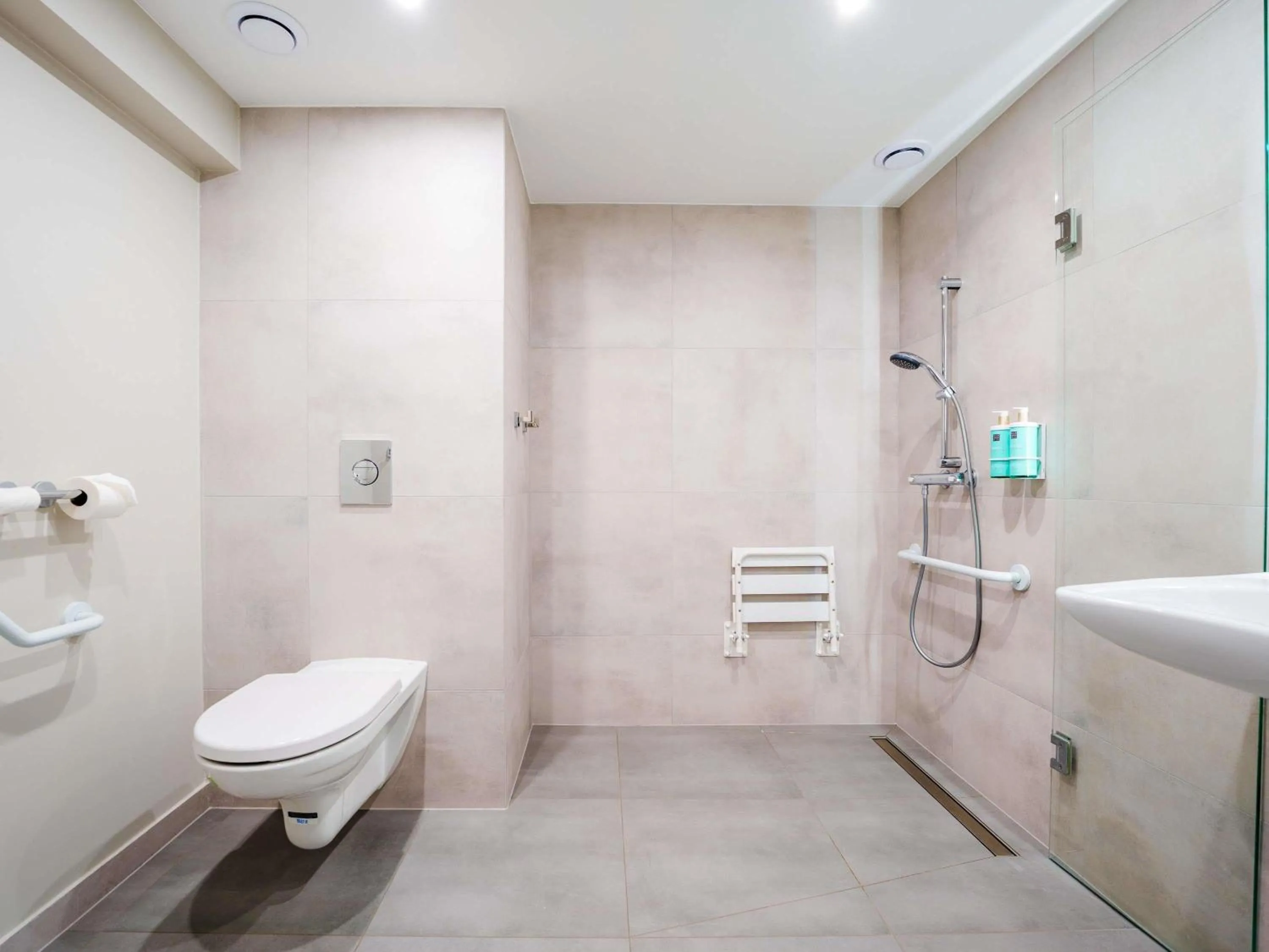 Bedroom in Novotel Saint Avold