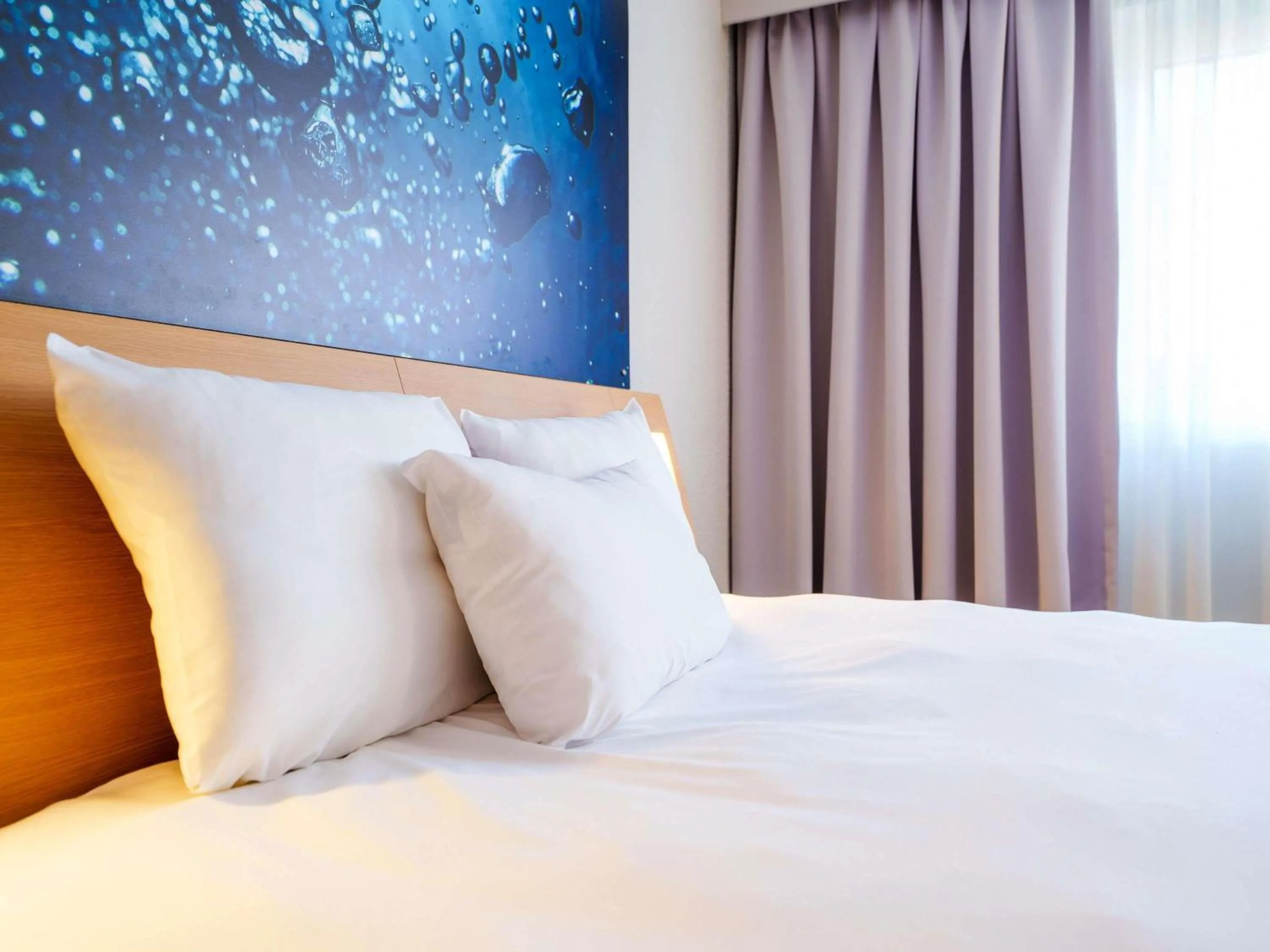 Bedroom, Bed in Novotel Saint Avold