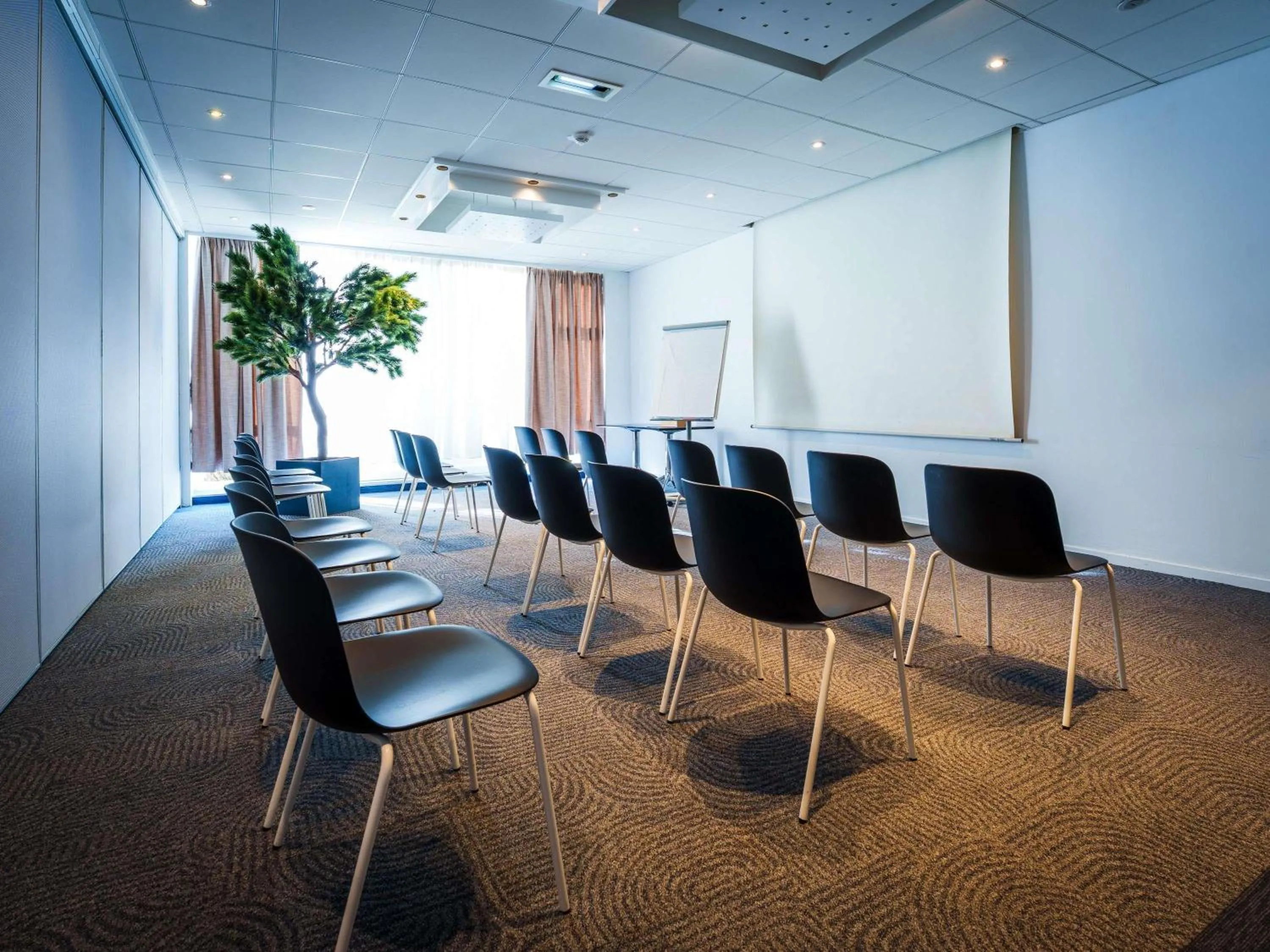Meeting/conference room in Novotel Saint Avold
