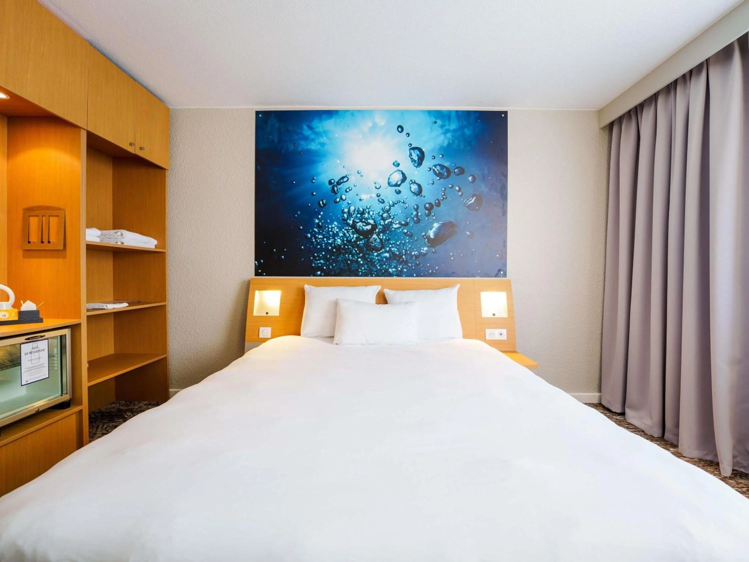 Bedroom, Bed in Novotel Saint Avold