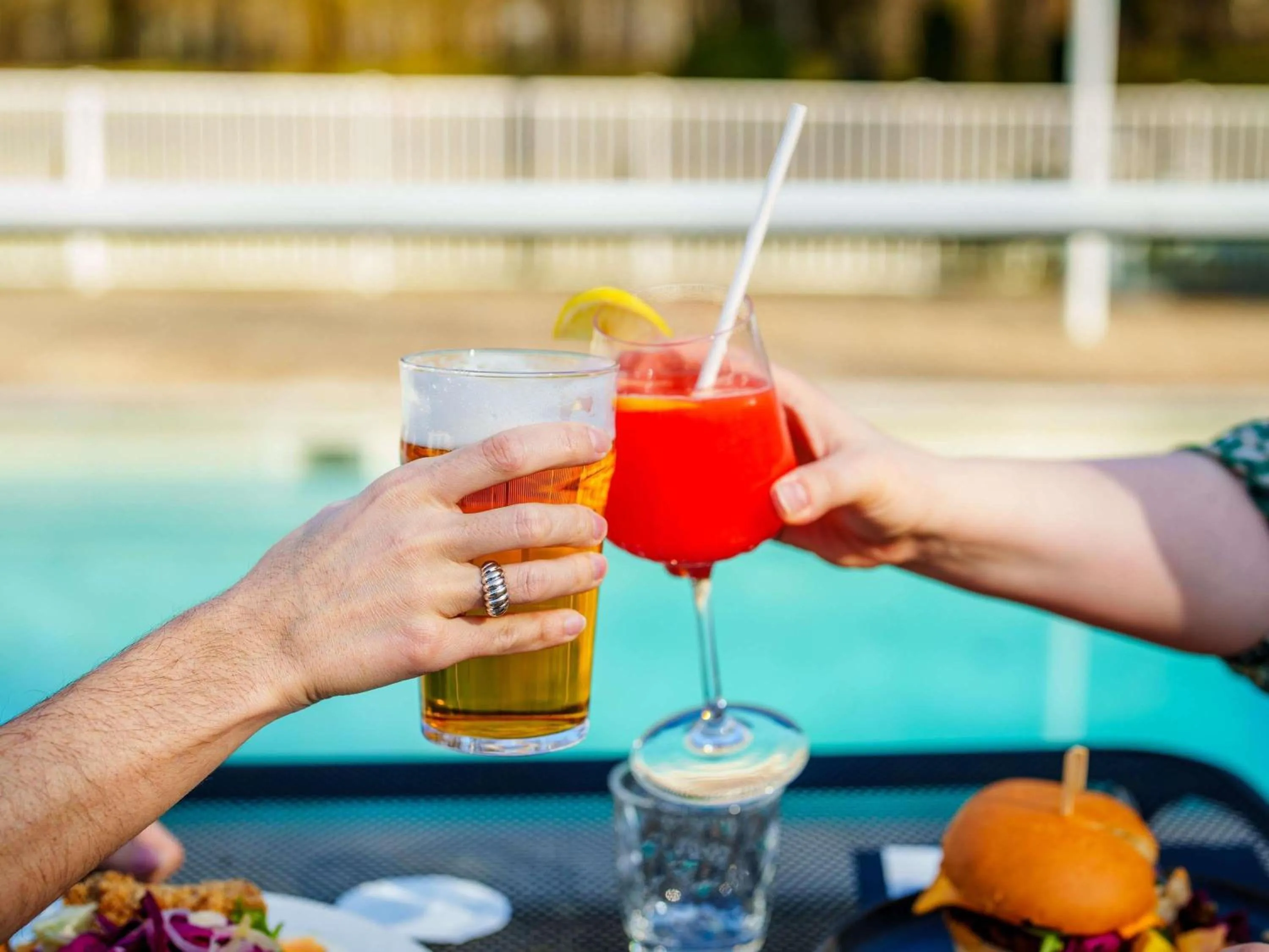 Lounge or bar in Novotel Saint Avold