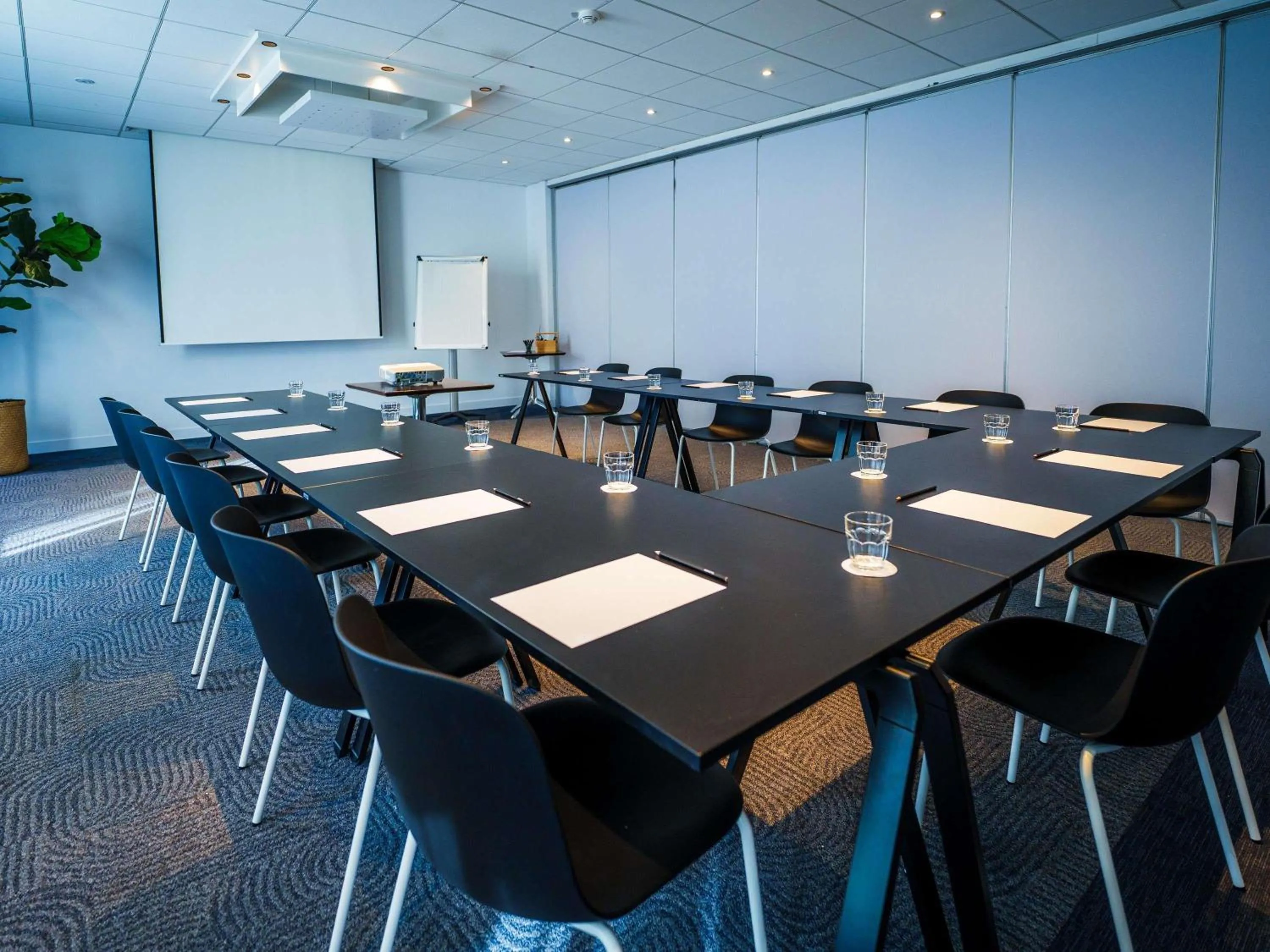 Meeting/conference room in Novotel Saint Avold