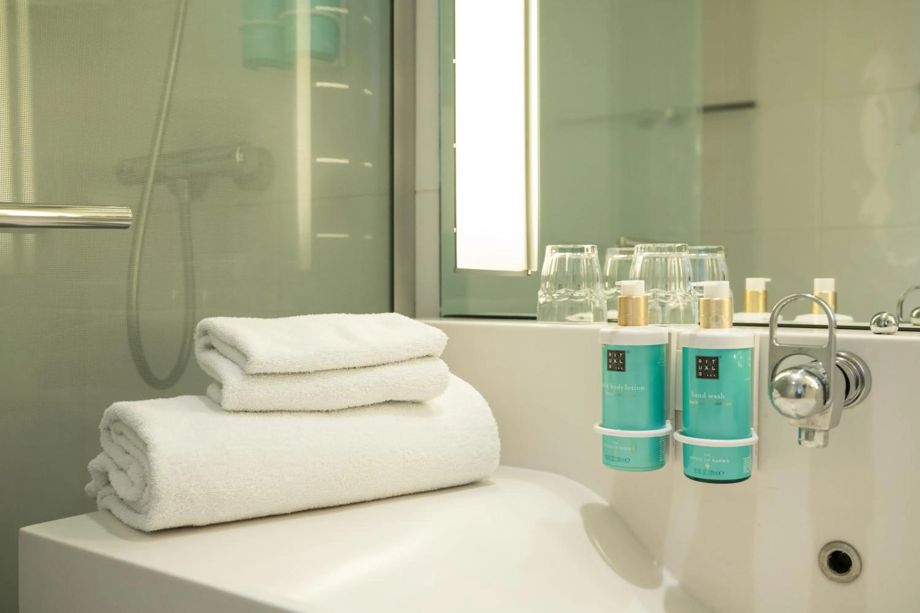 Bathroom in Novotel Saint Avold