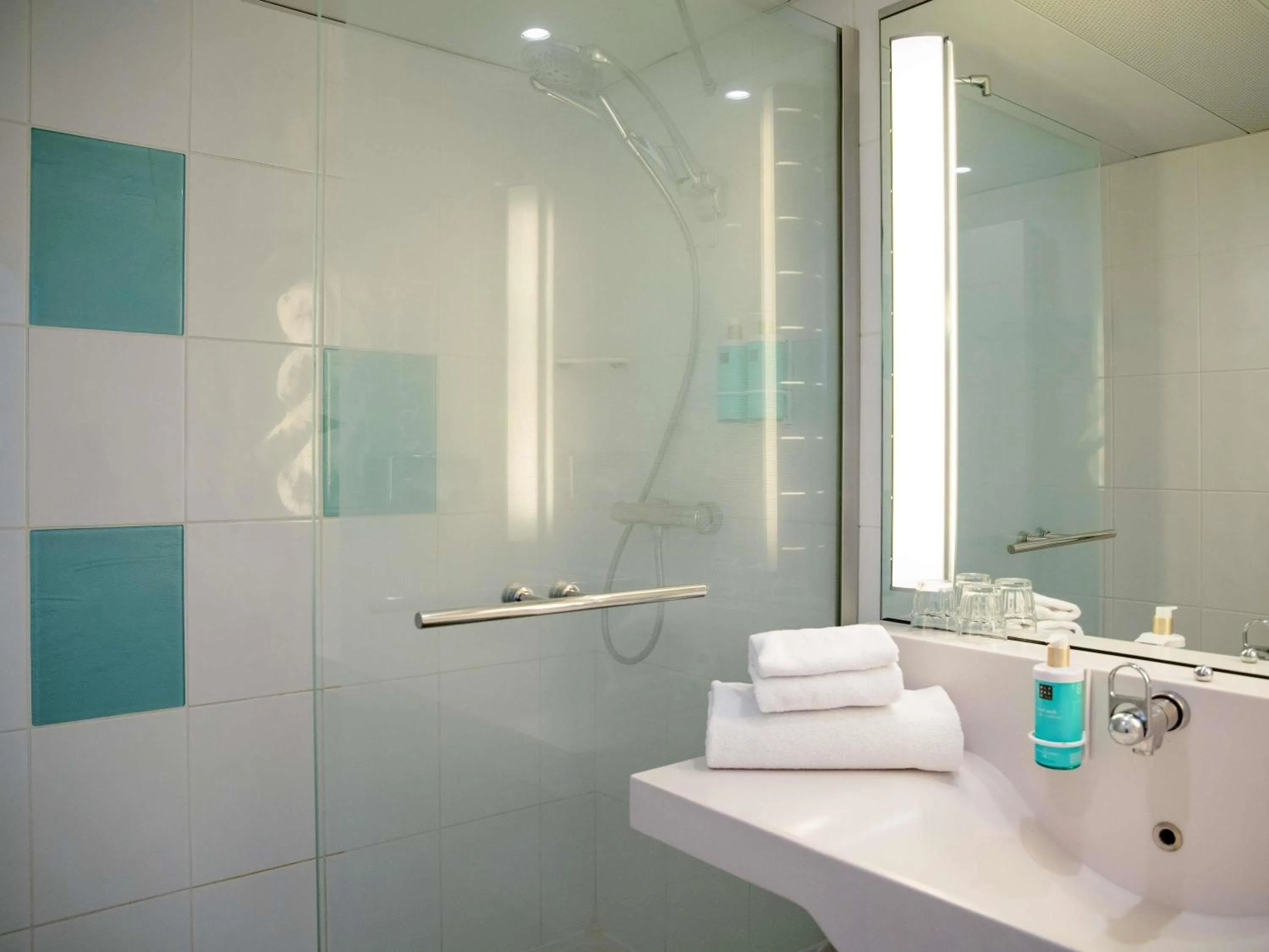 Bedroom in Novotel Saint Avold