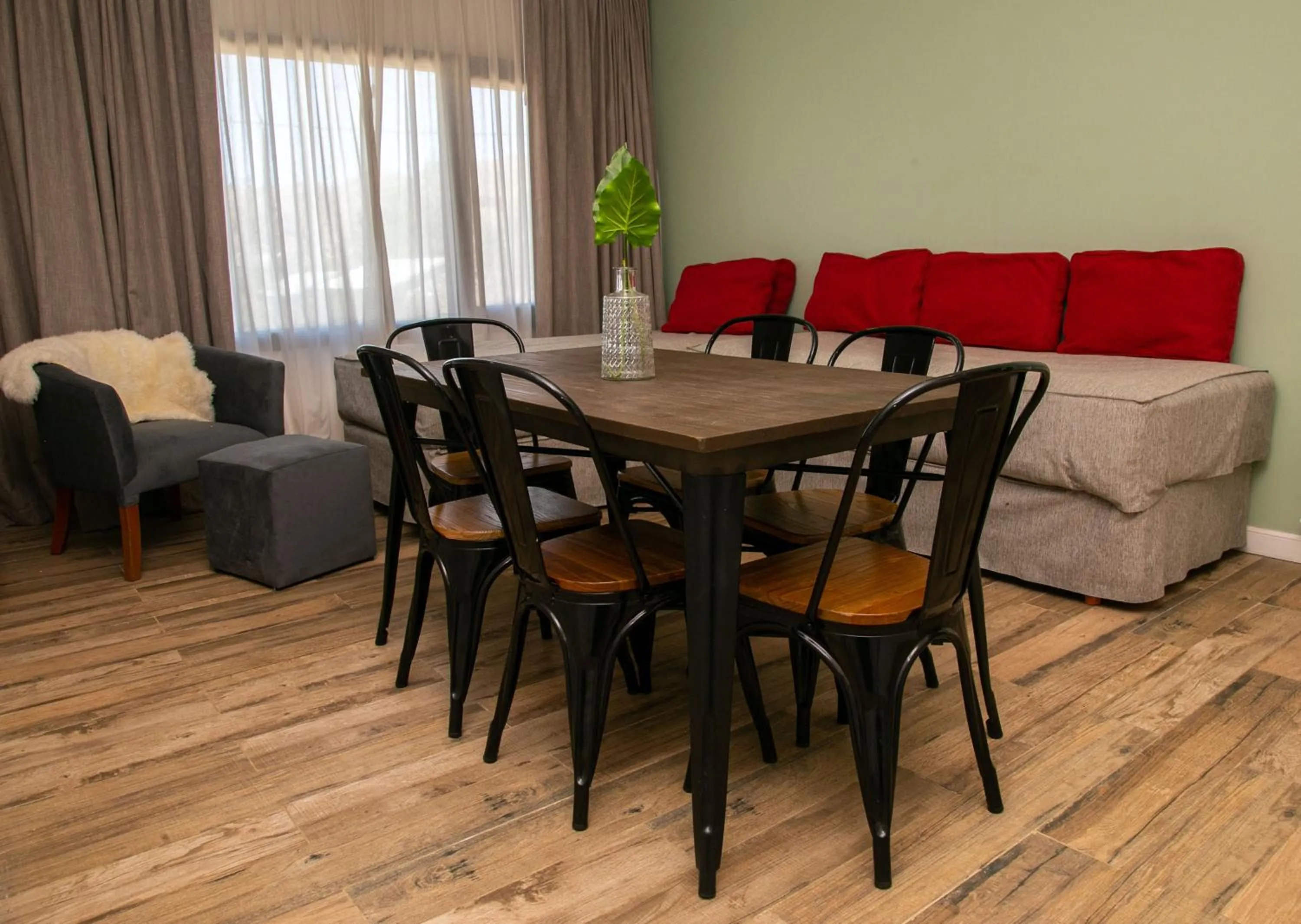 Senderos Aparts & Suites