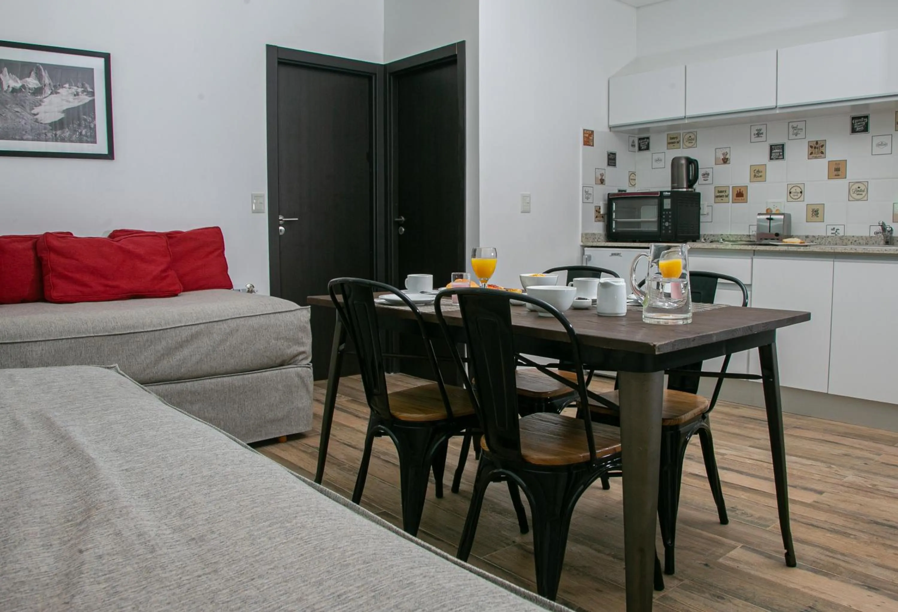 Senderos Aparts & Suites