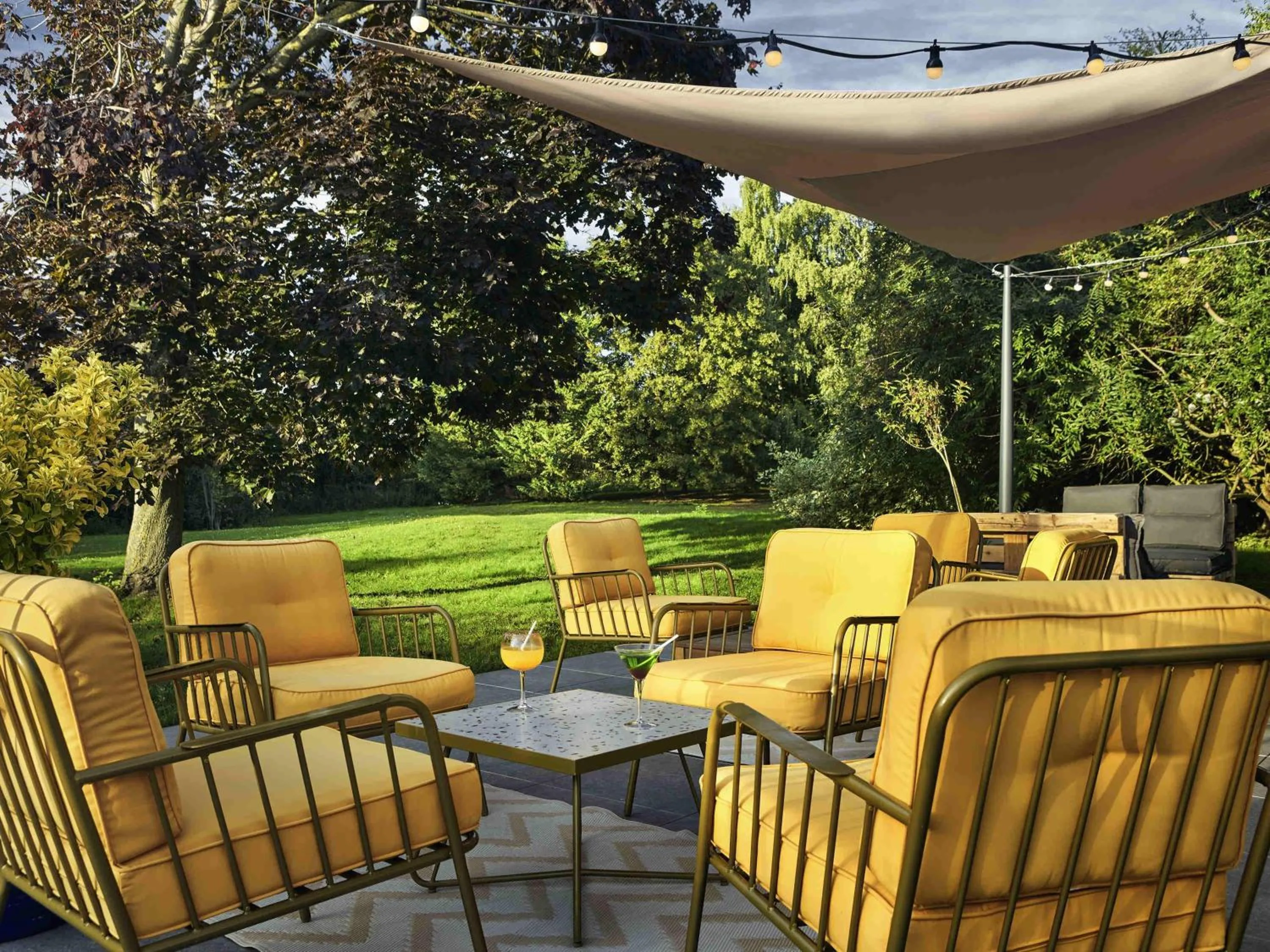 Lounge or bar in Novotel Roissy Saint Witz