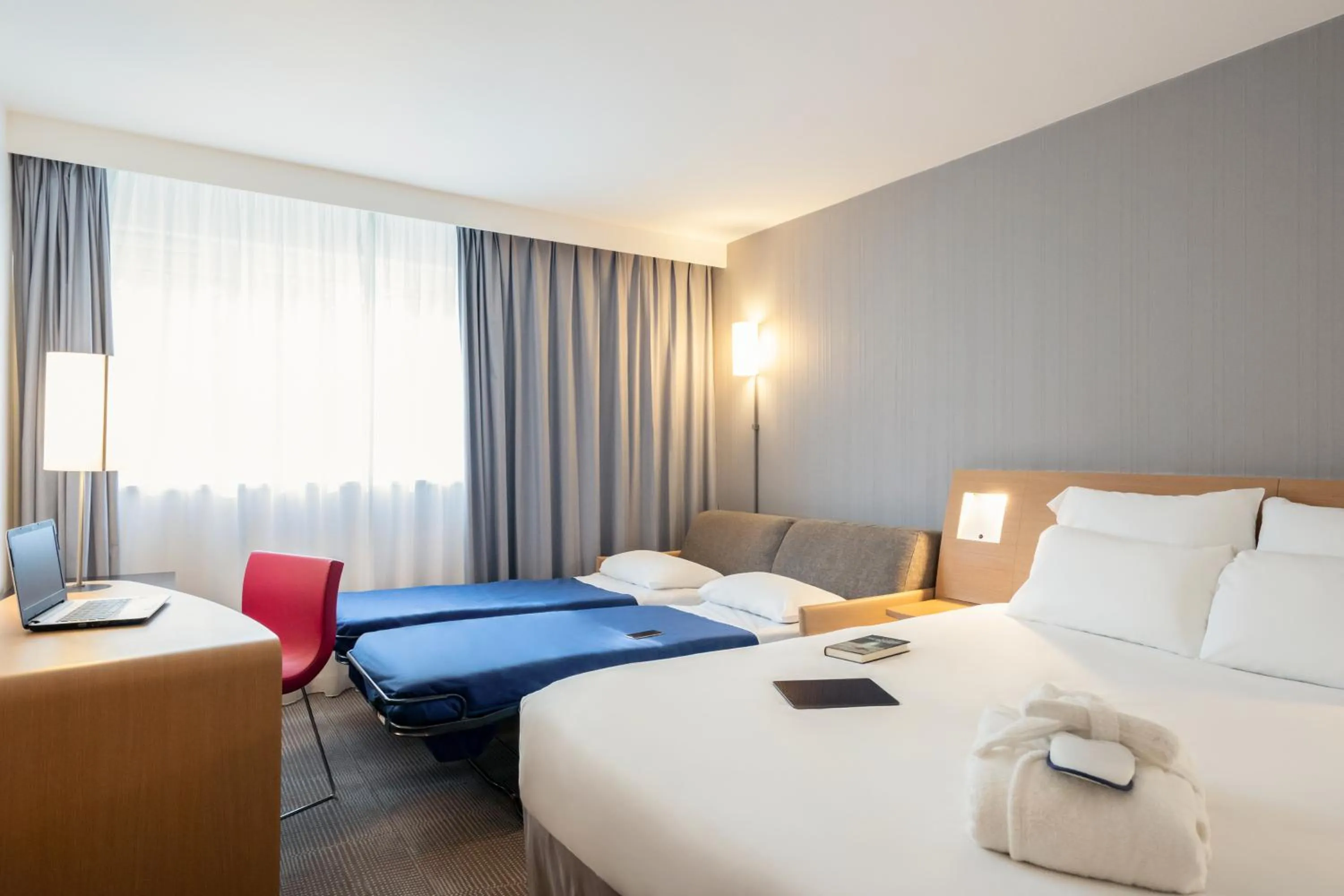 Bed in Novotel Roissy Saint Witz