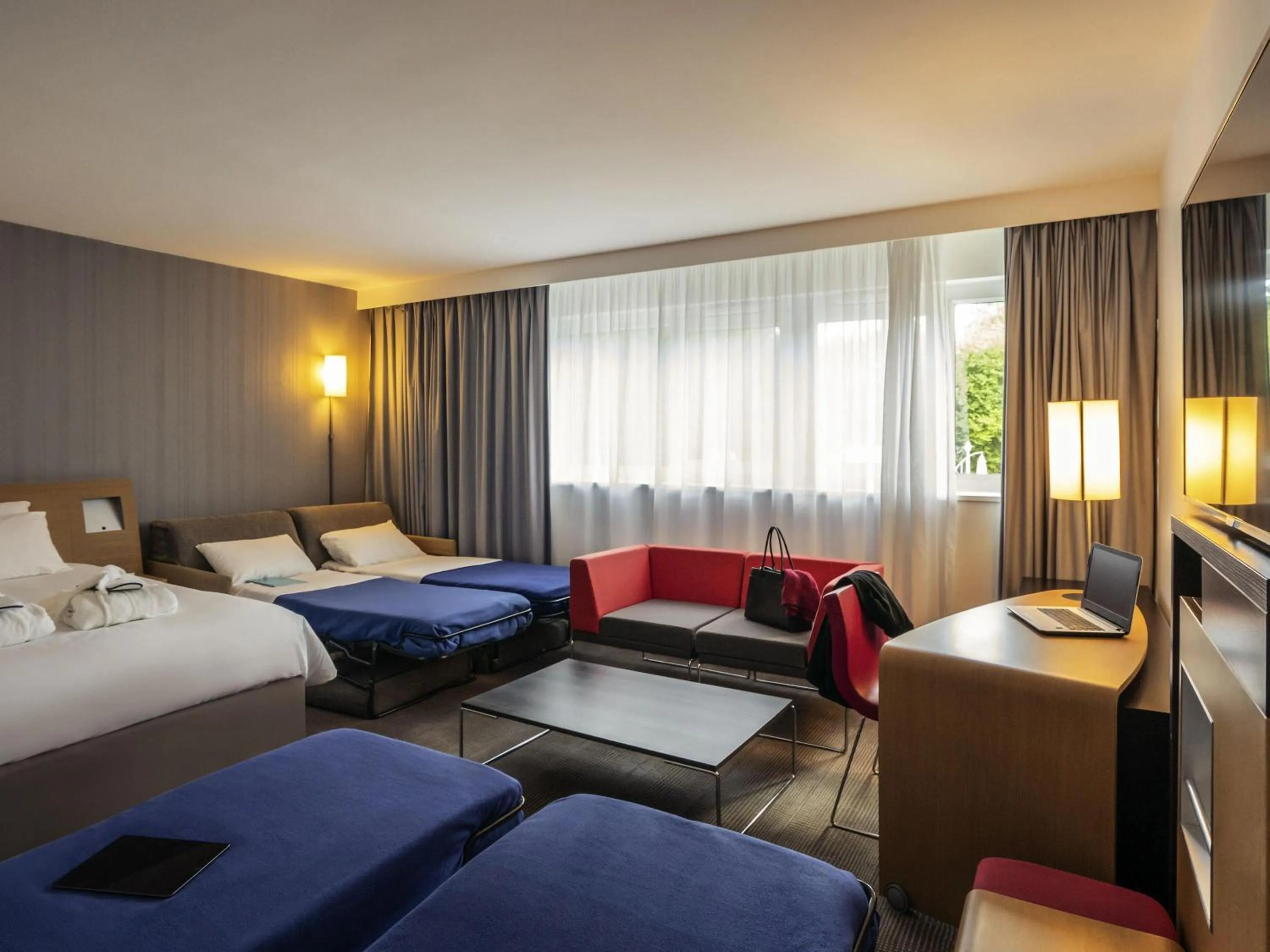 Bedroom, Bed in Novotel Roissy Saint Witz