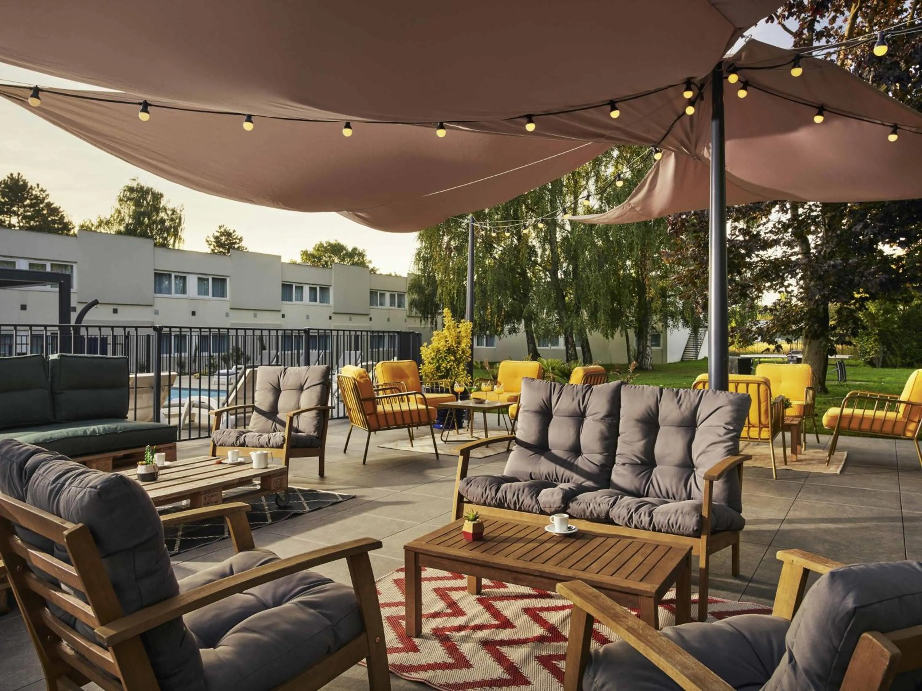 Lounge or bar in Novotel Roissy Saint Witz