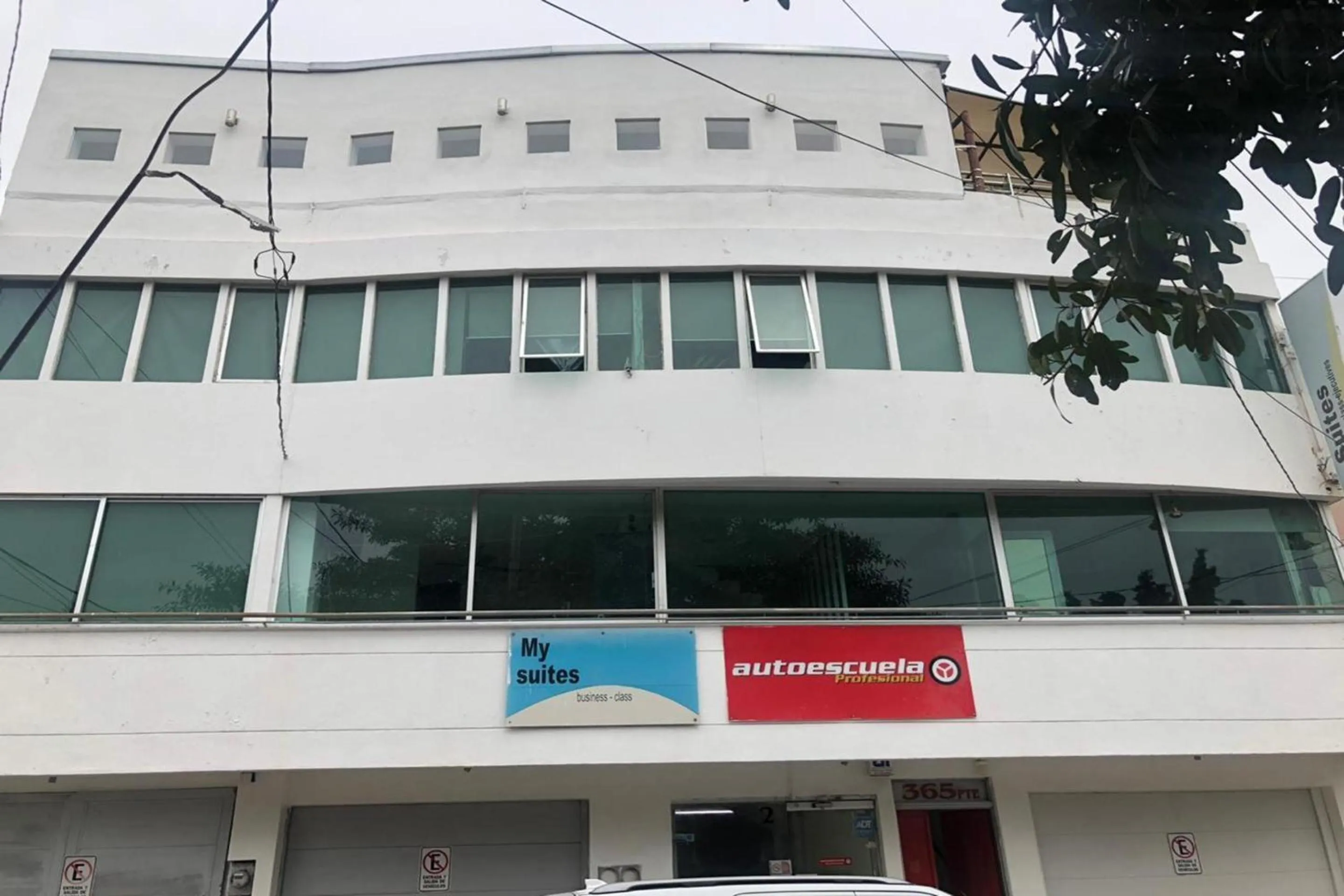 Facade/entrance in My Suite Ejecutiva