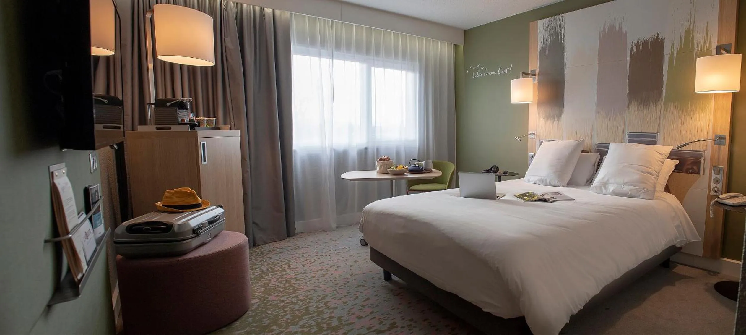 Photo of the whole room, Bed in Mercure Reims Parc Des Expositions