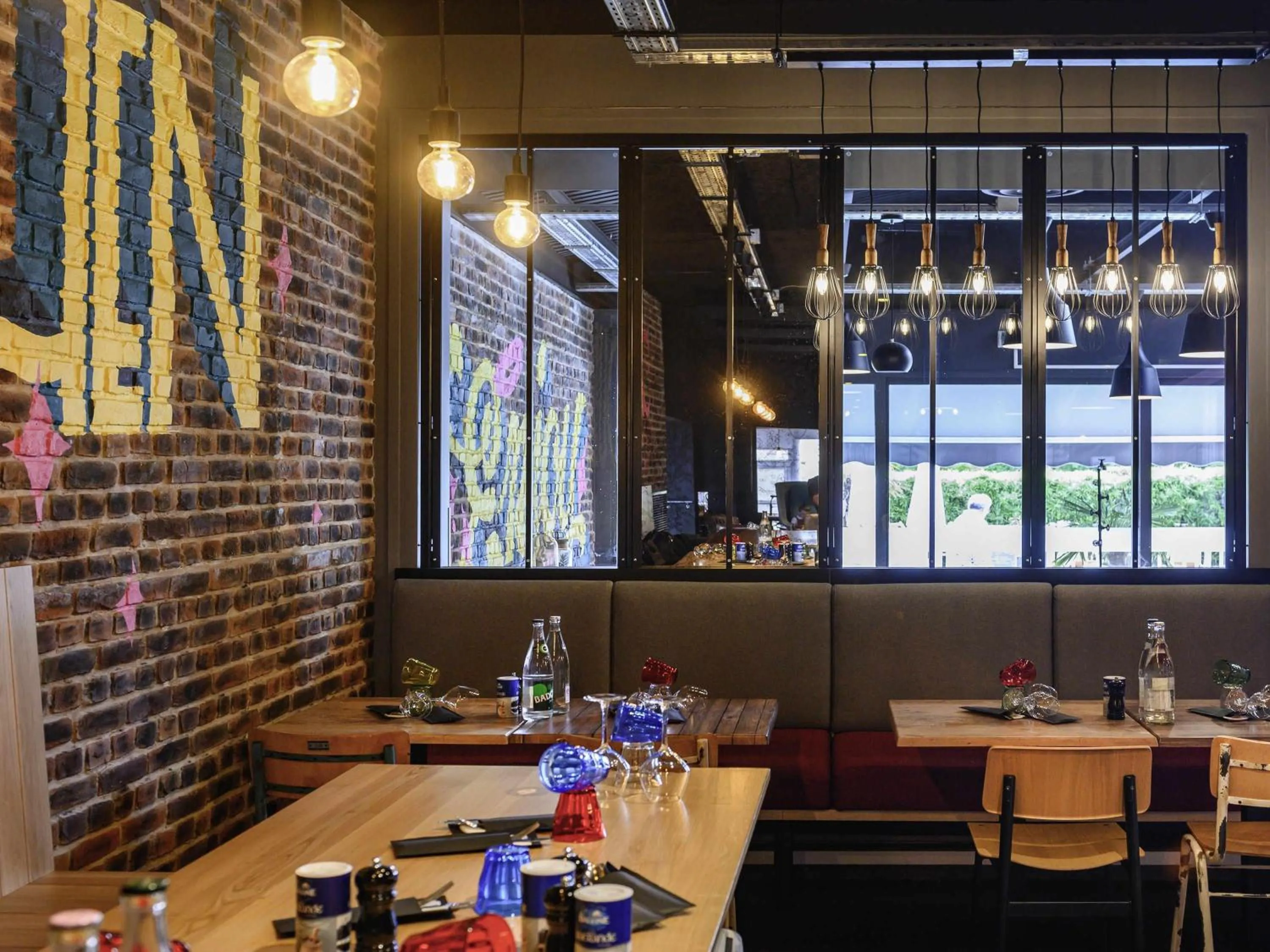 Restaurant/places to eat in Mercure Reims Parc Des Expositions