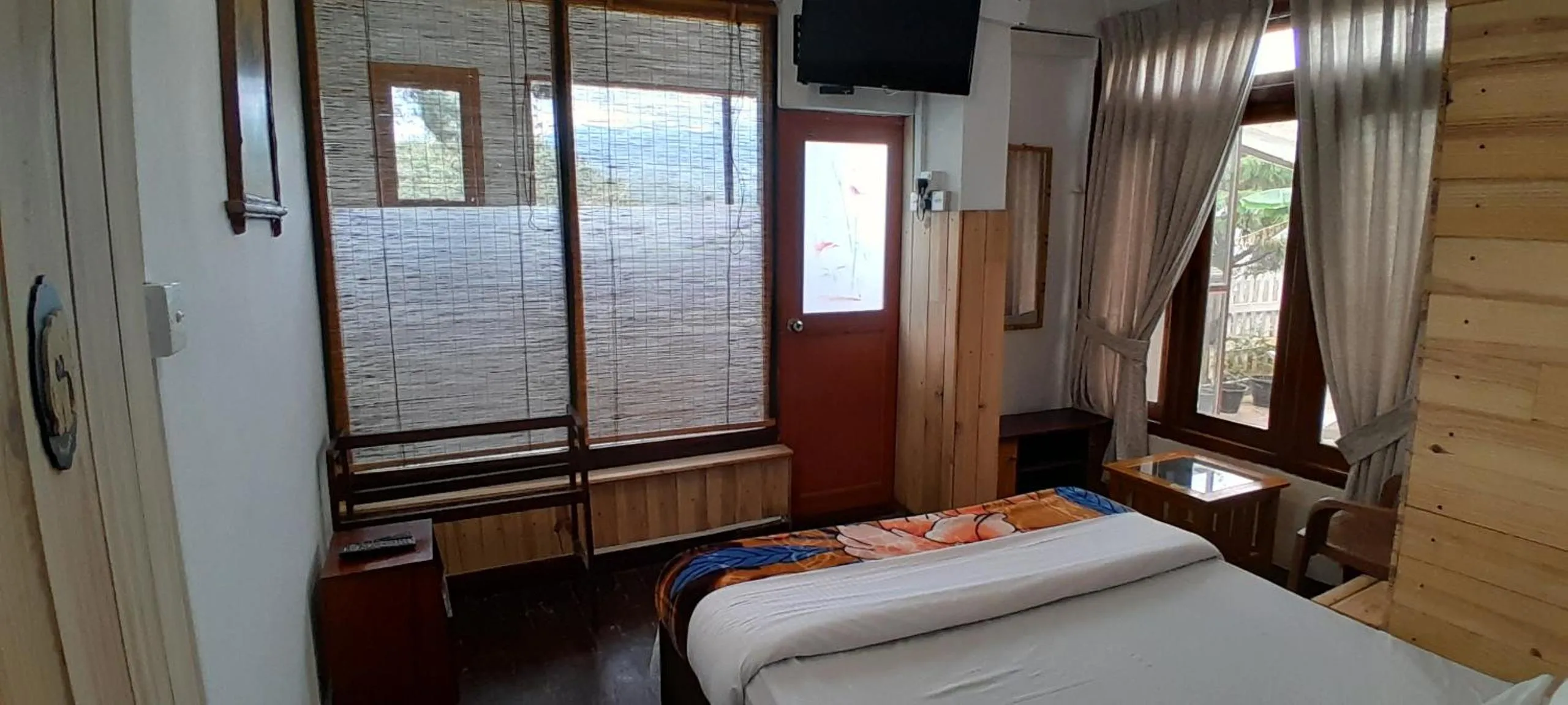 Bedroom, Bed in Eco Creations Nuwaraeliya