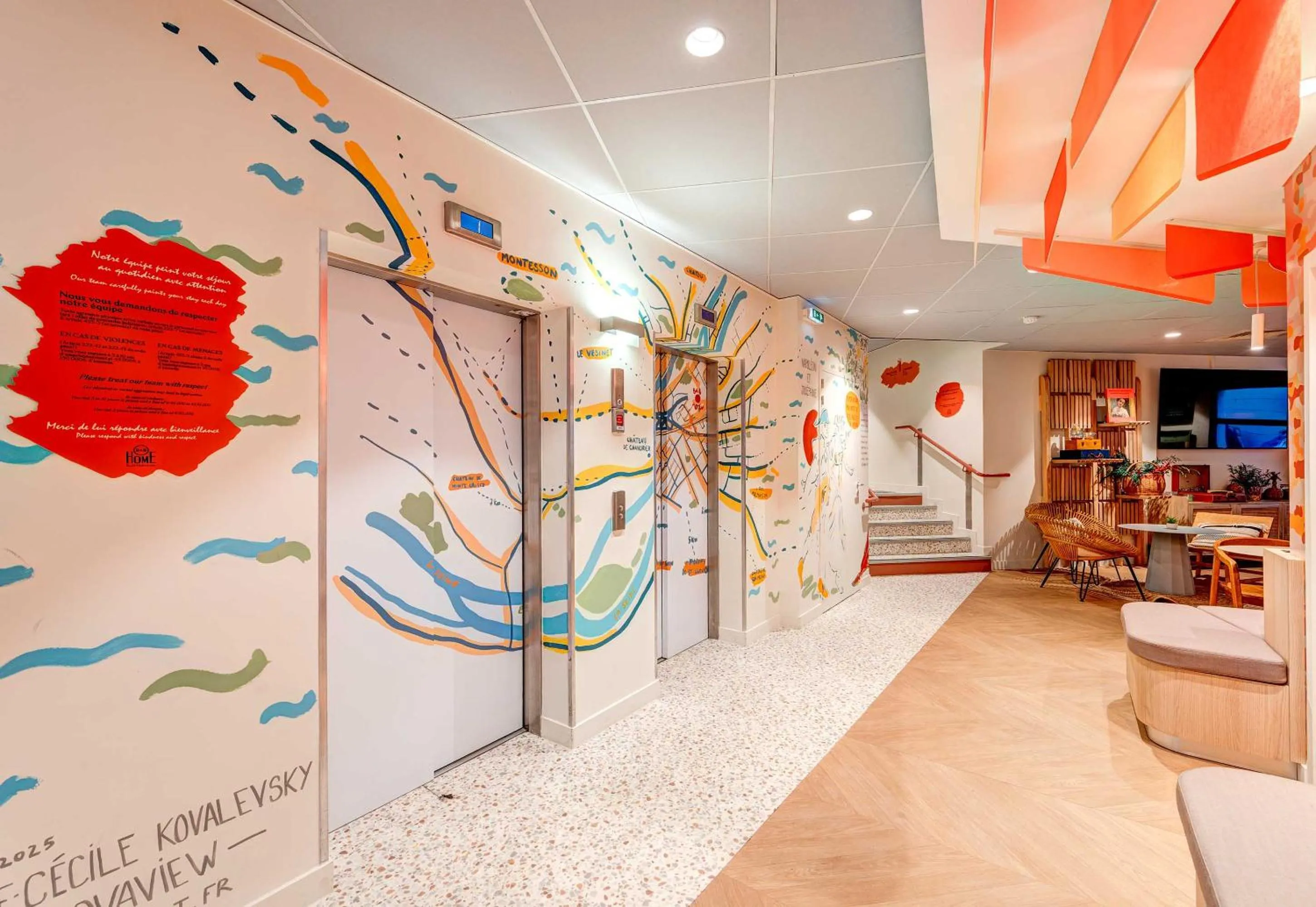 elevator in B&B HOME Rueil-Malmaison Gare