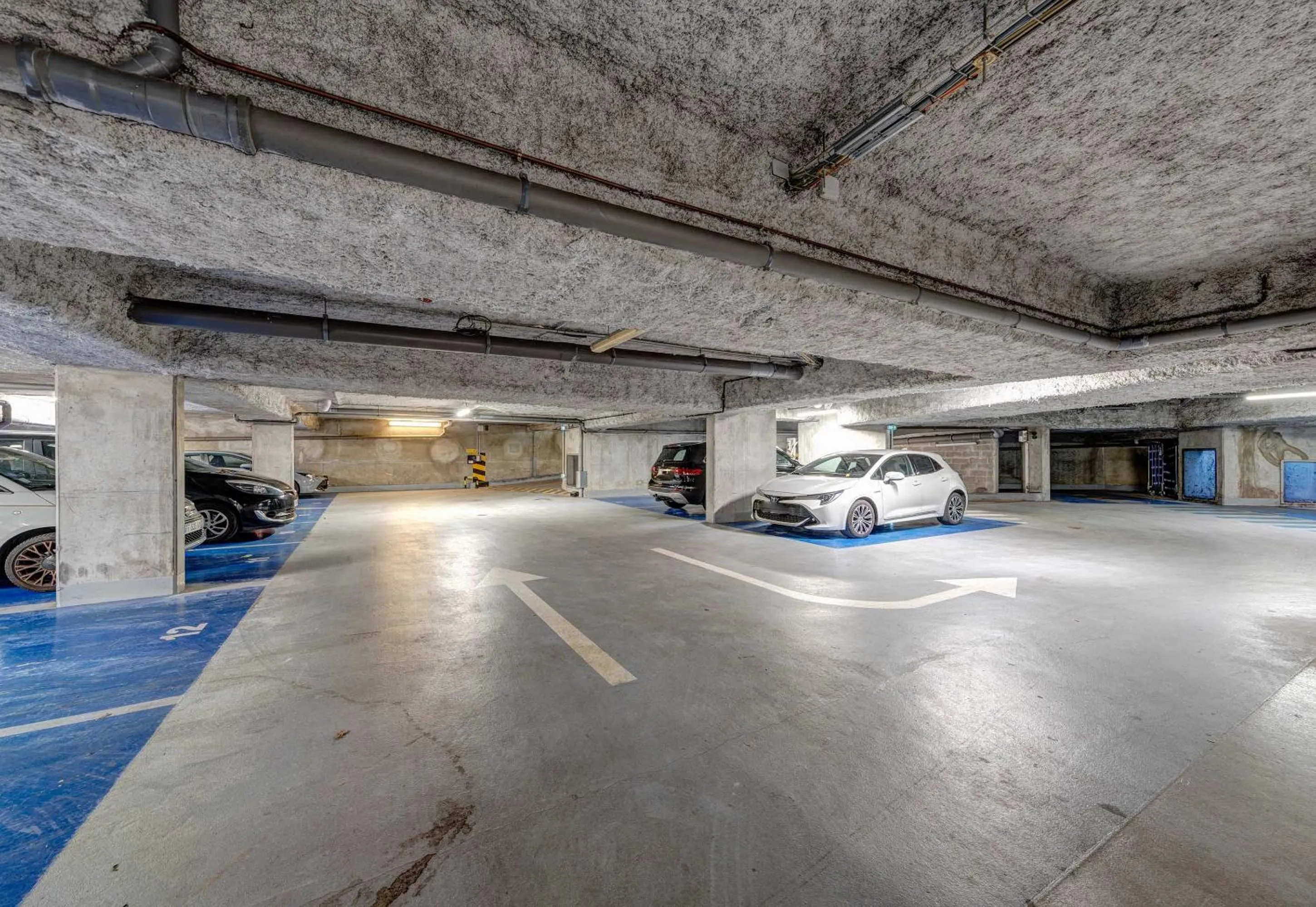 Parking in B&B HOME Rueil-Malmaison Gare