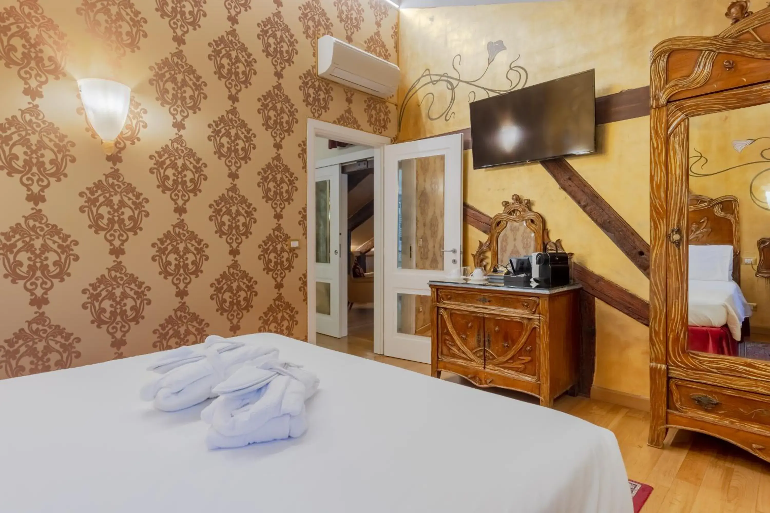 Bedroom, Bed in Ca Dell'Arte Bedroom, Bed in Ca Dell'Arte