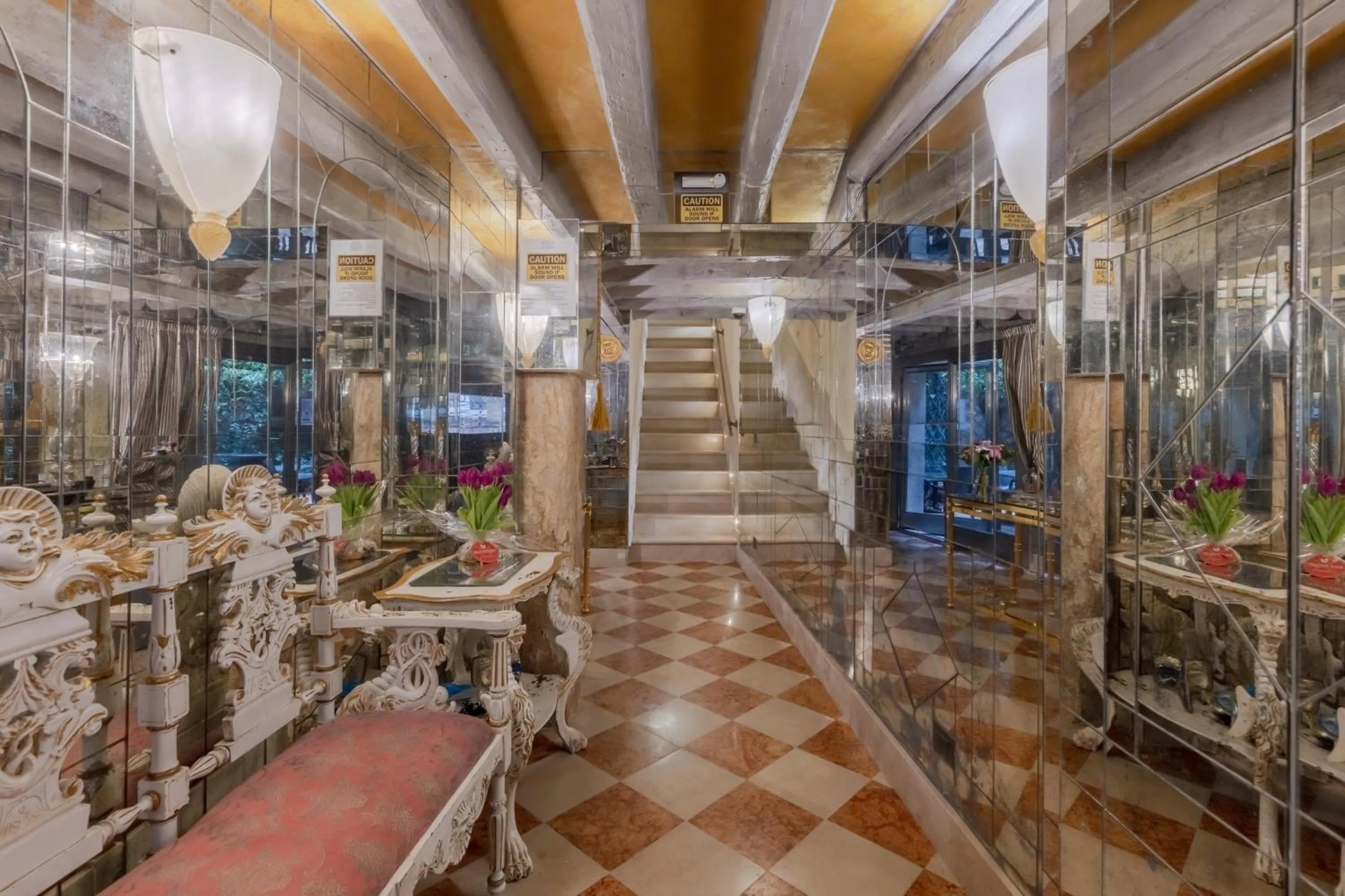 Decorative detail in Ca Dell'Arte