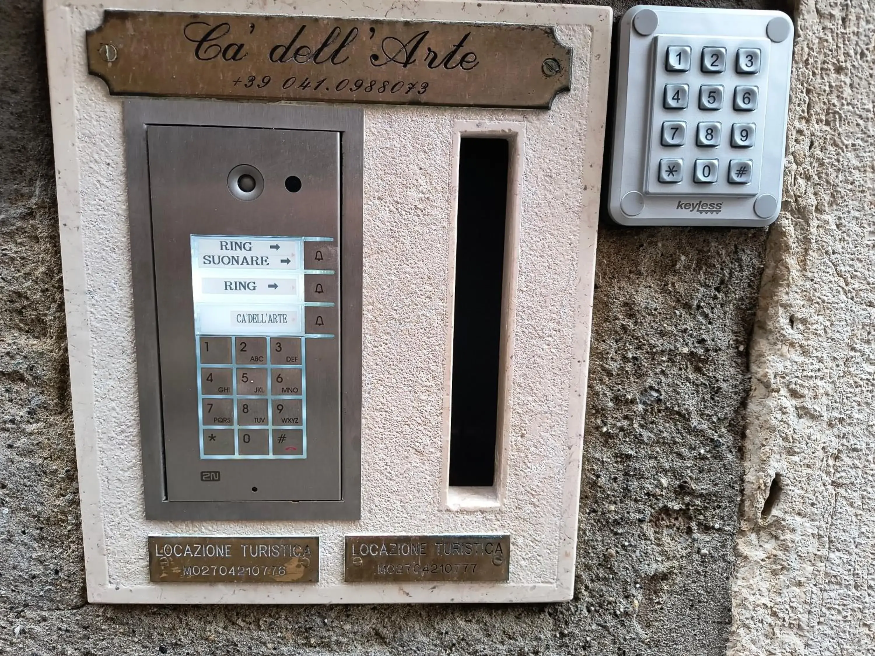 Property building in Ca Dell'Arte Property building in Ca Dell'Arte