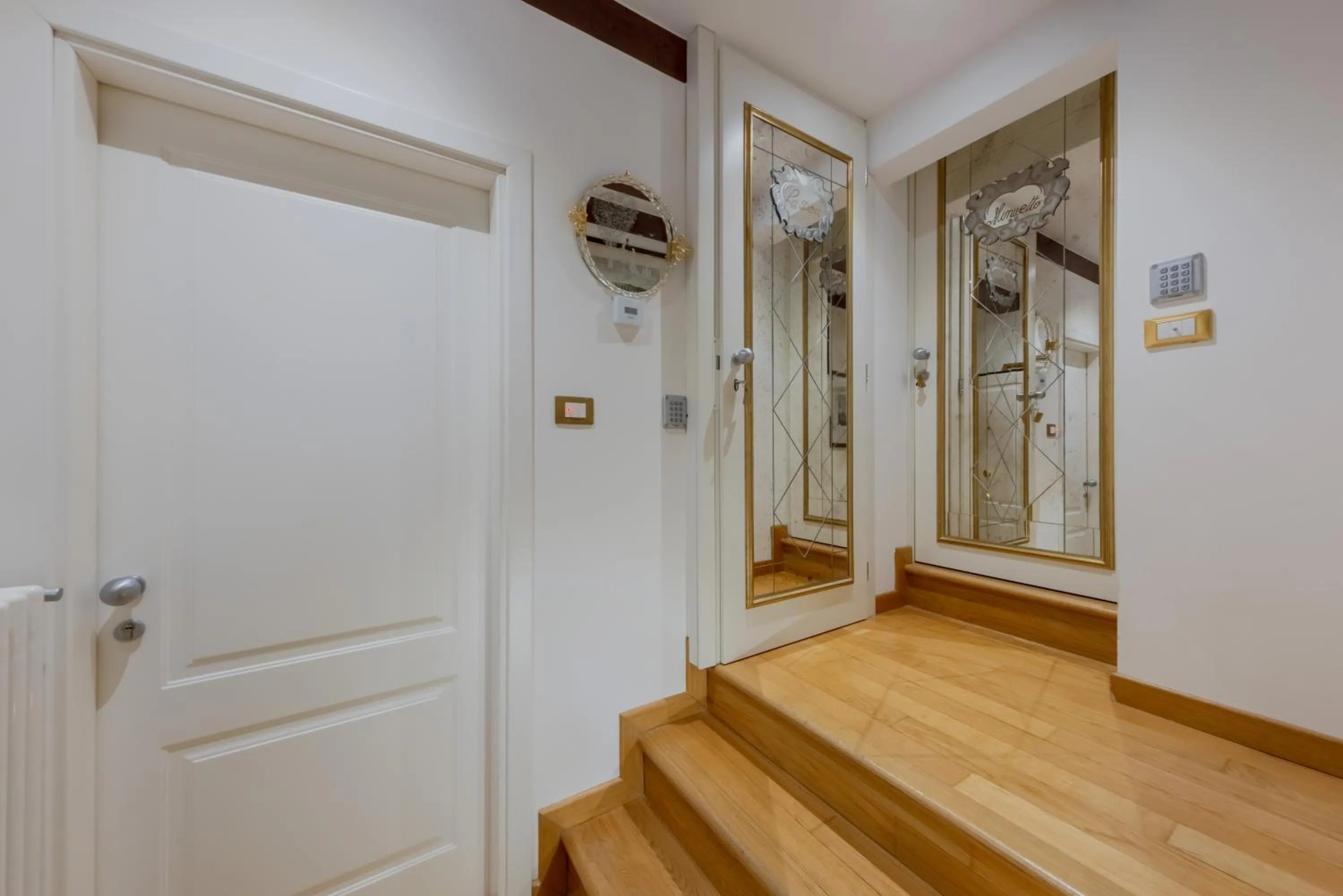 Decorative detail in Ca Dell'Arte