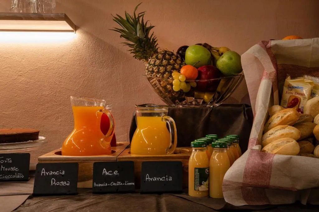 Breakfast in Hotel Palazzo Renieri - 3stelle S