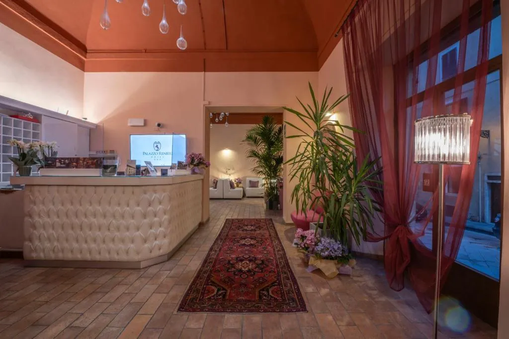 Lobby or reception in Hotel Palazzo Renieri - 3stelle S