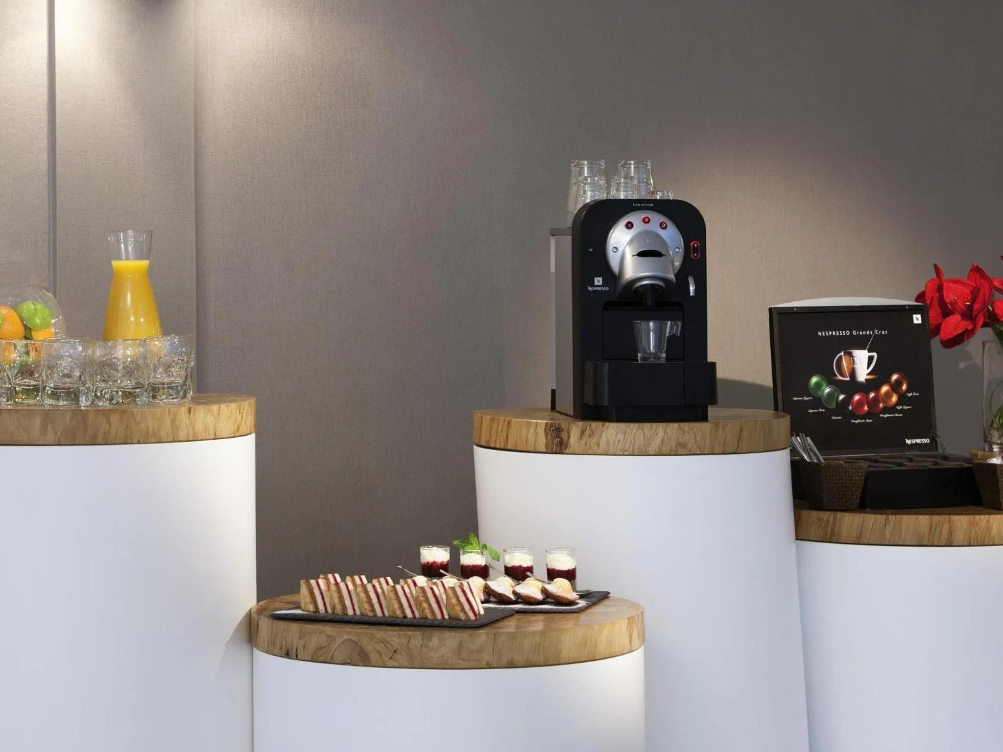 Meeting/conference room in Novotel Pau Pyrénées