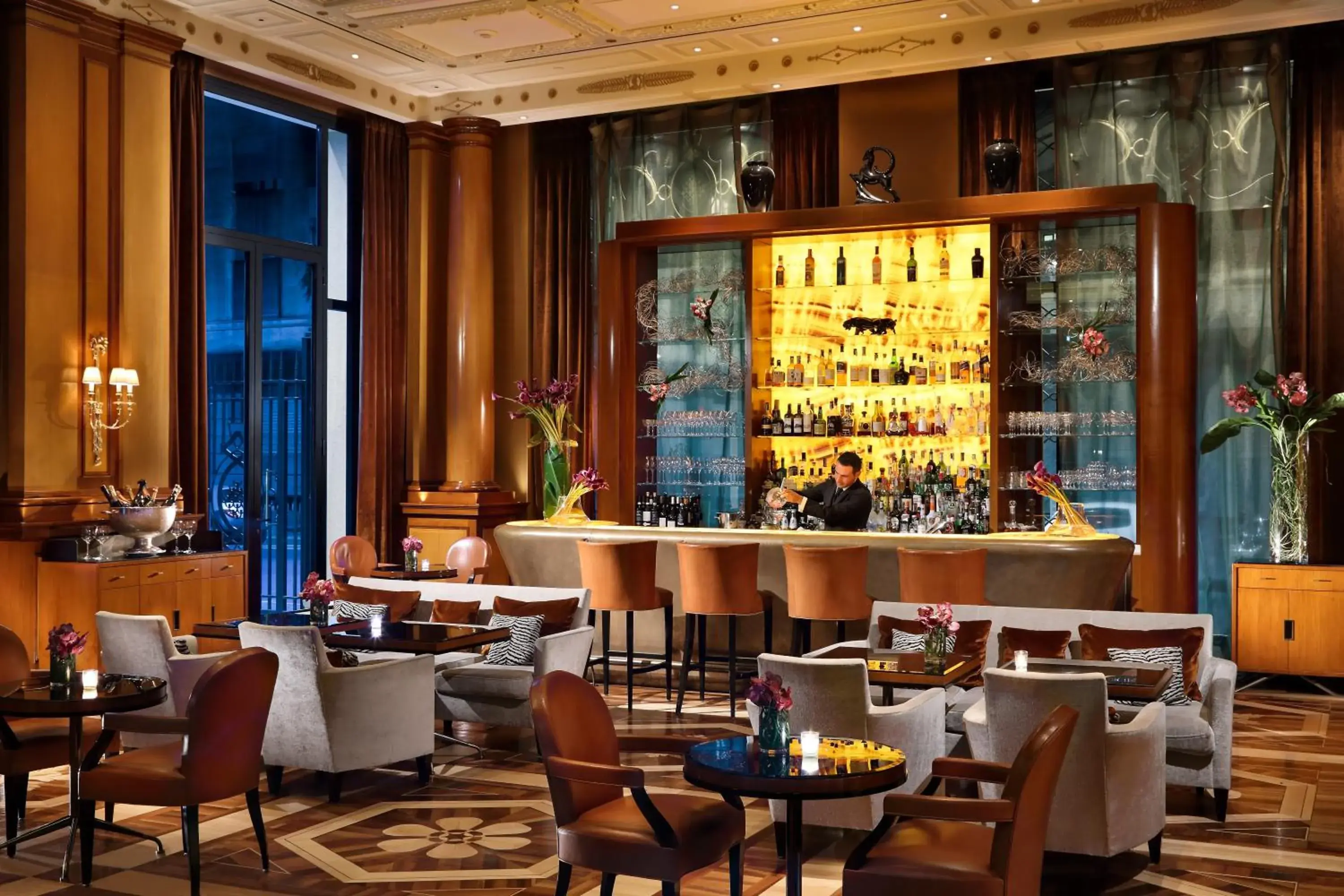 Lounge or bar in Palazzo Parigi Hotel & Grand Spa - LHW Lounge or bar in Palazzo Parigi Hotel & Grand Spa - LHW