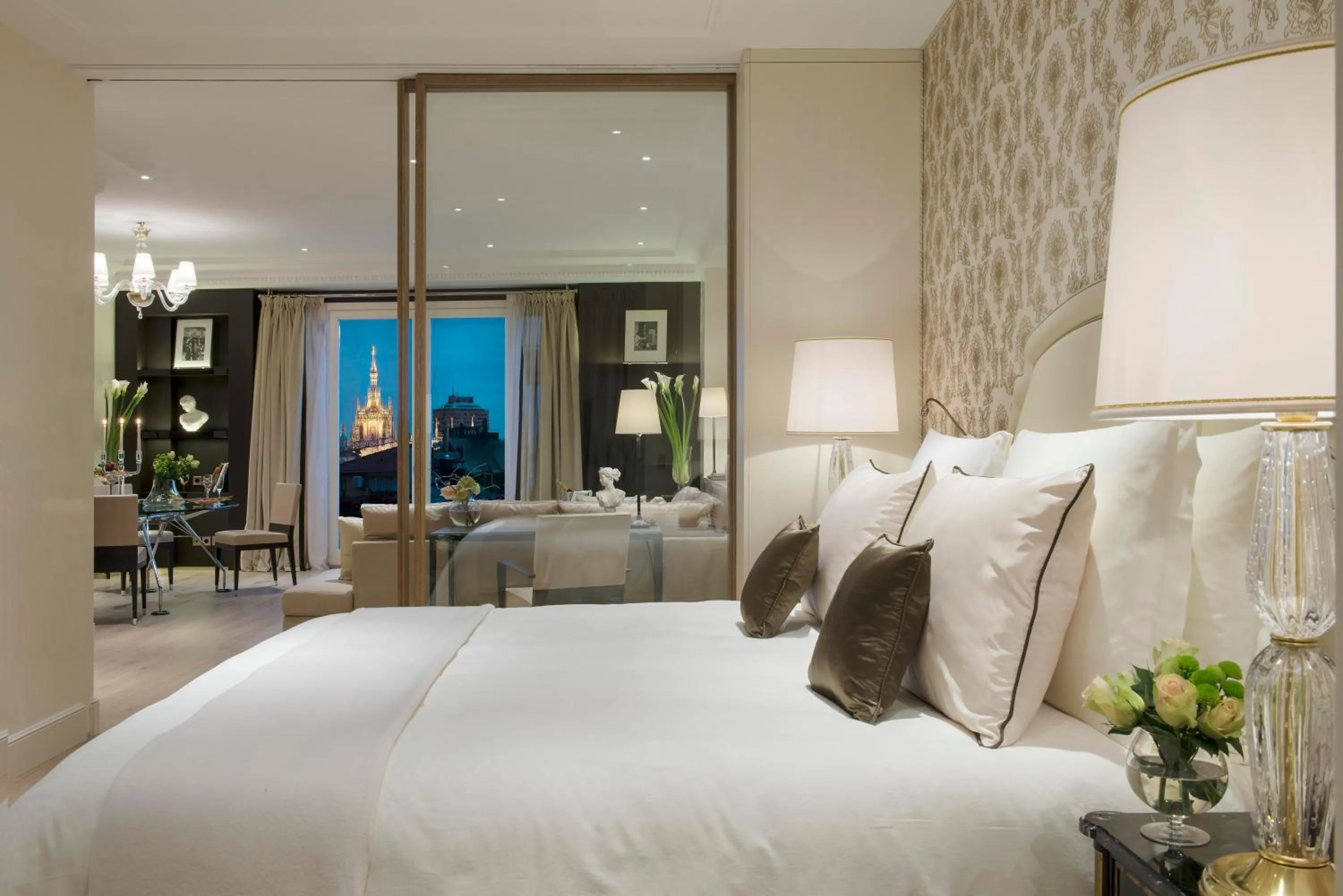 Photo of the whole room, Bed in Palazzo Parigi Hotel & Grand Spa - LHW