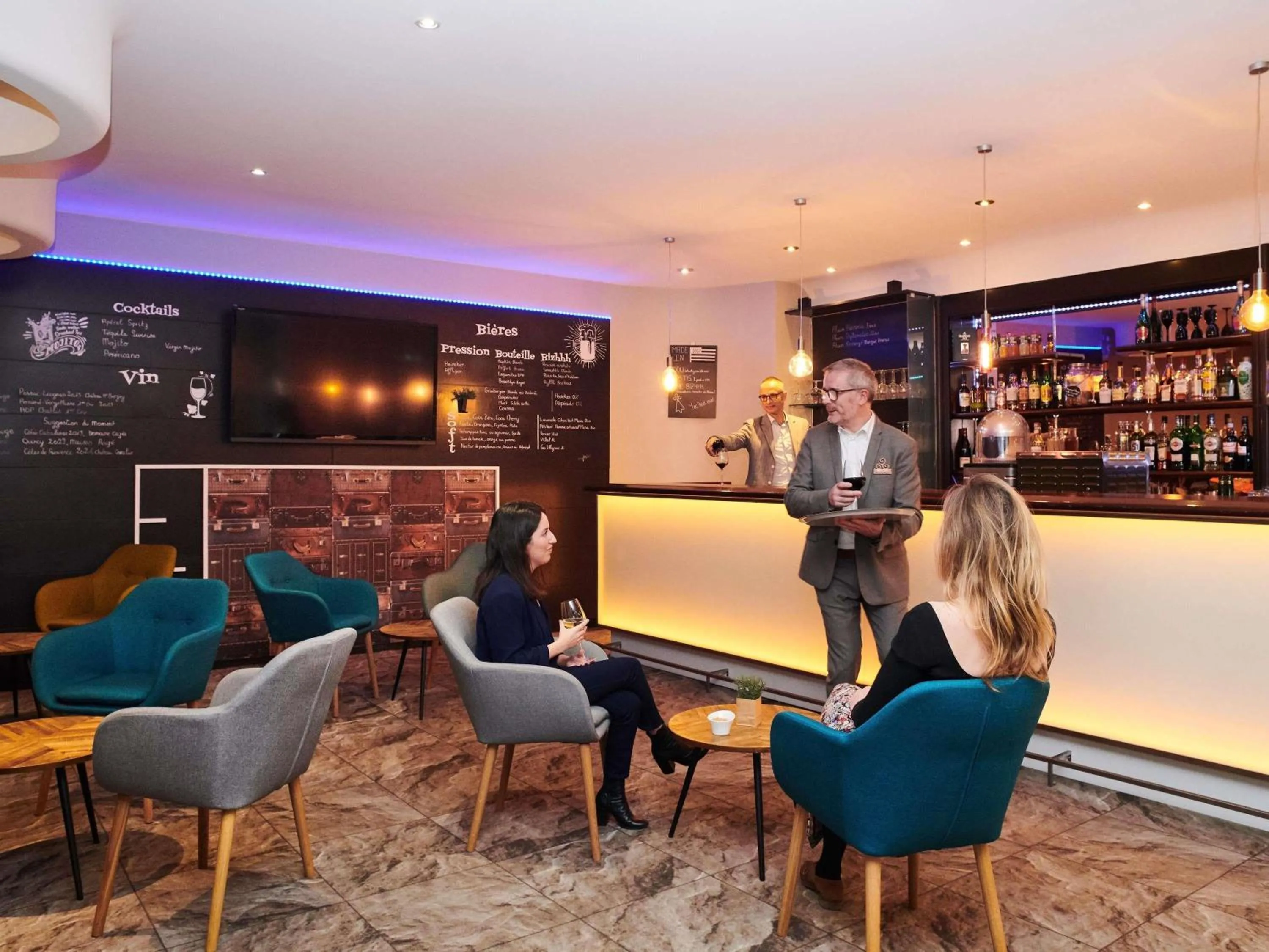 Lounge or bar in Mercure Rennes Centre Gare