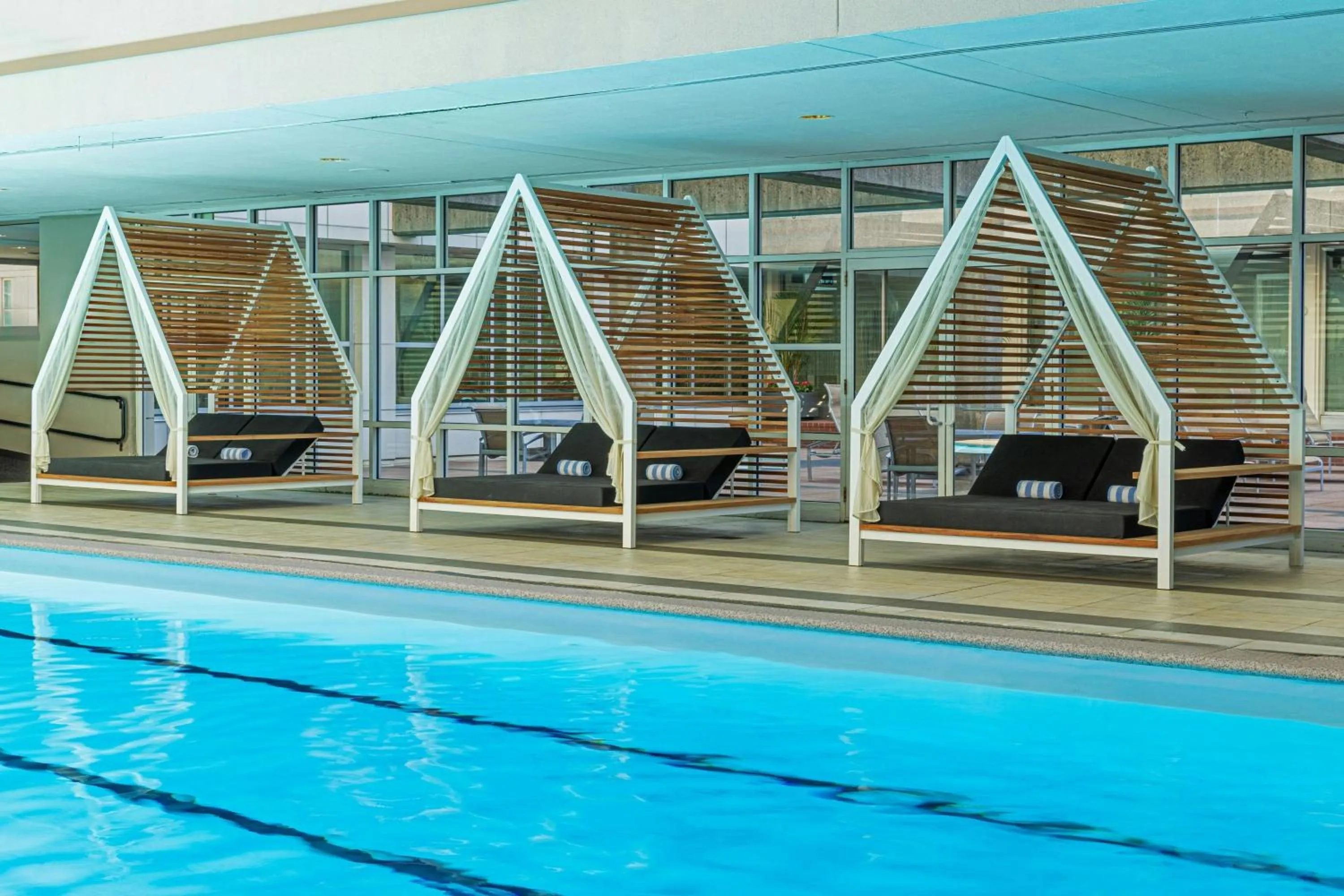 Swimming pool in Sheraton Boston Hotel