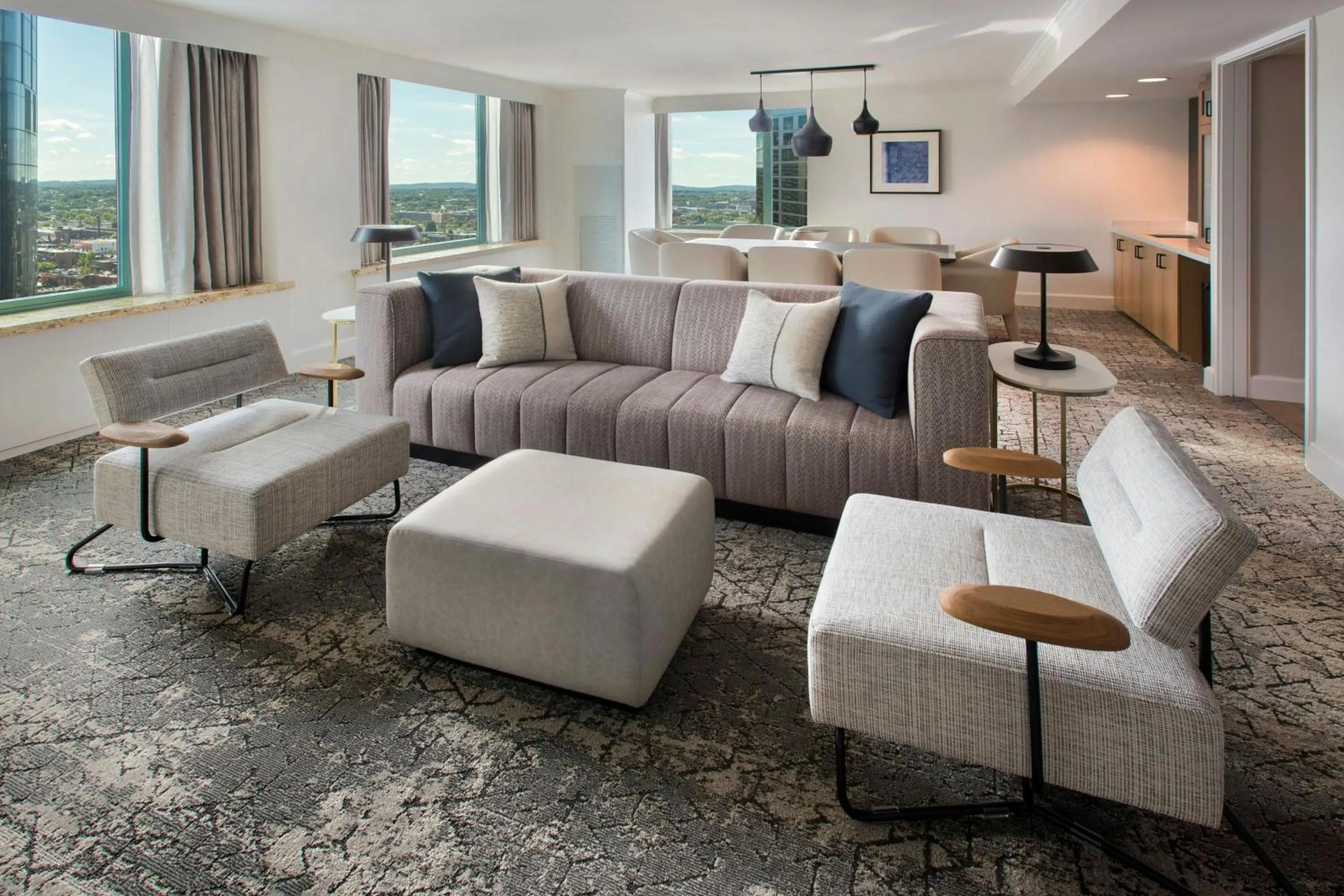 Living room in Sheraton Boston Hotel