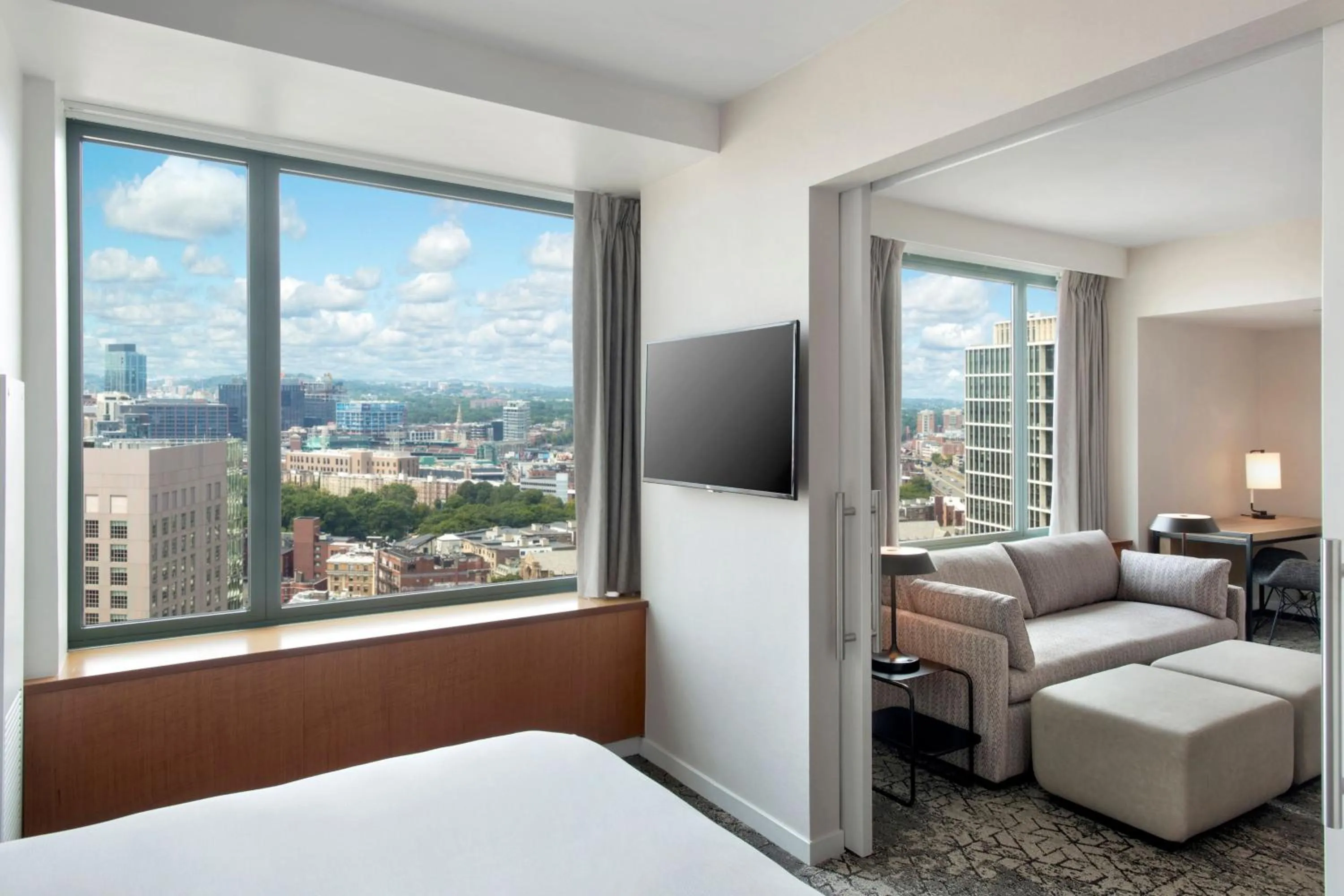 Photo of the whole room, Bed in Sheraton Boston Hotel
