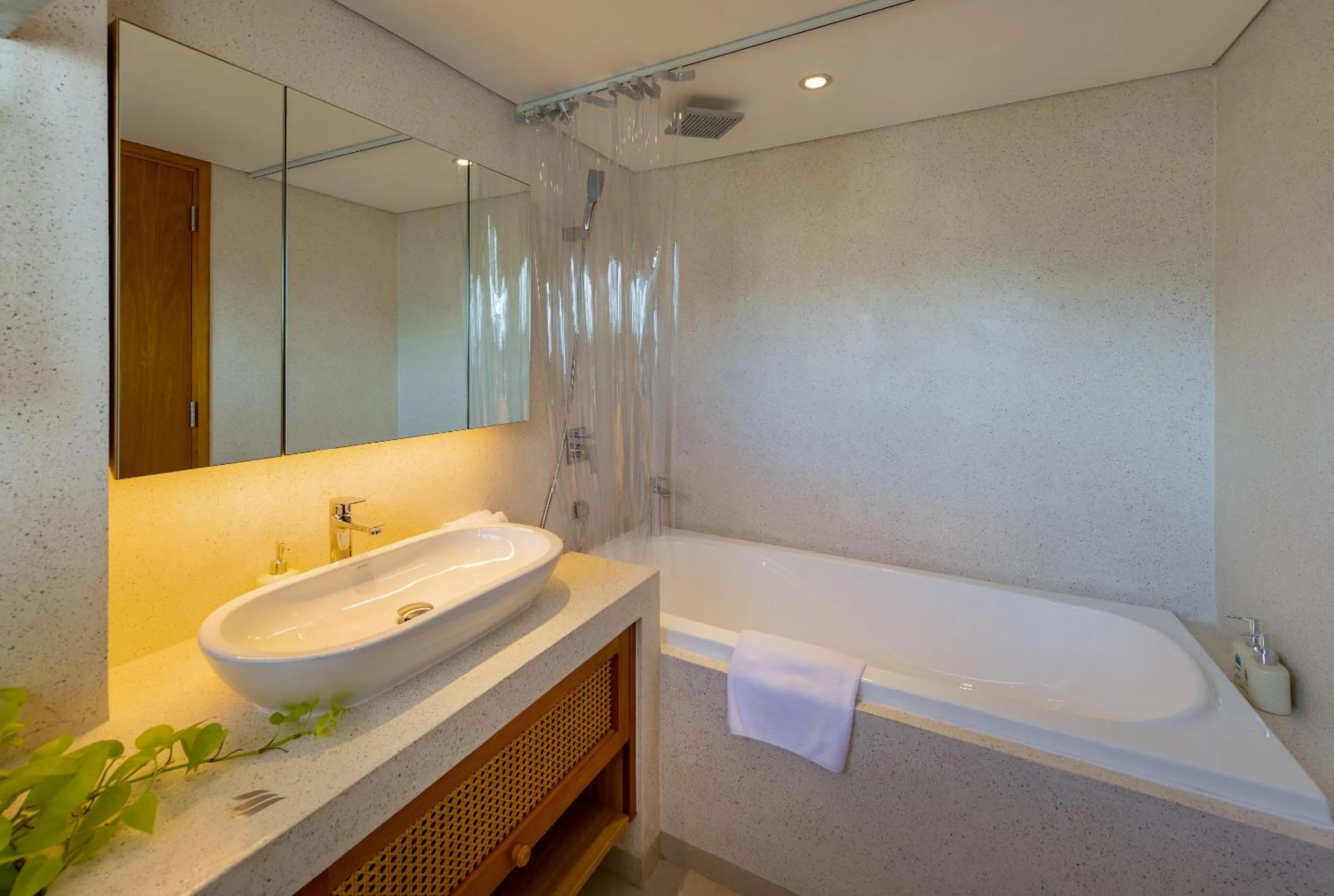 Bathroom in Prana Boutique Hotel and Apartments