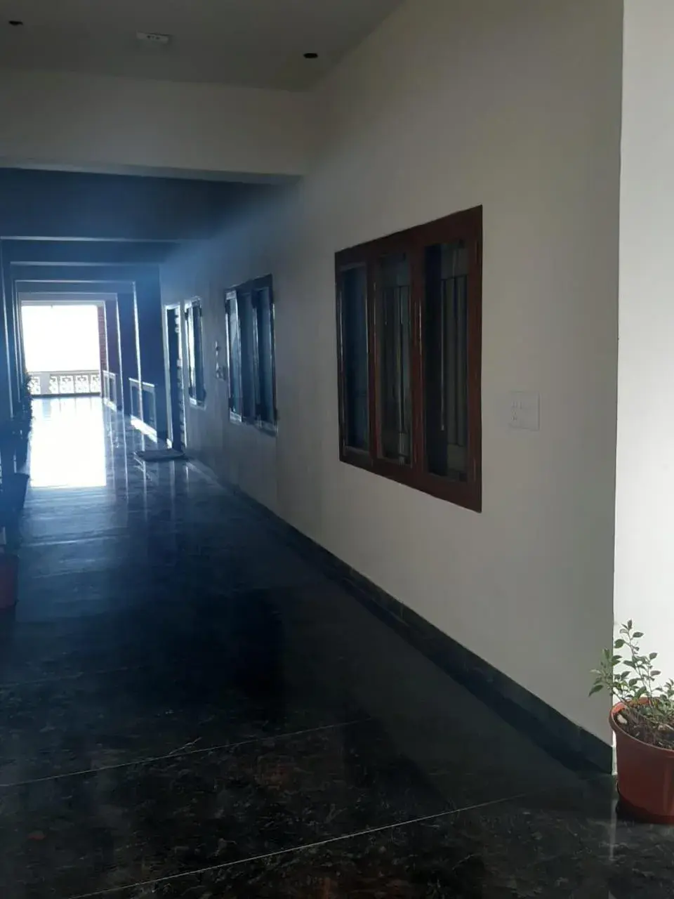 Facade/entrance in BAY INN Facade/entrance in BAY INN